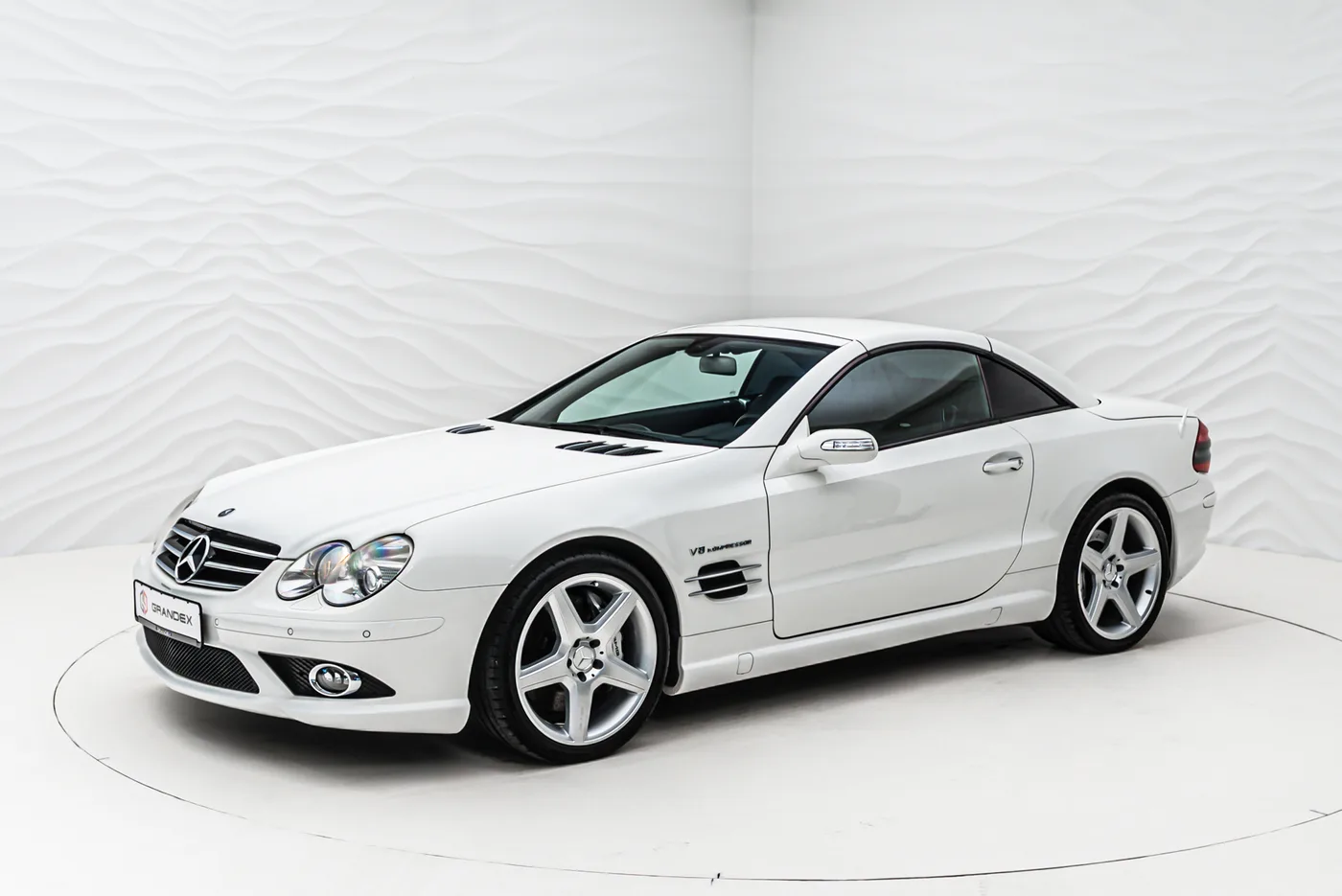 2007 Mercedes-AMG SL 55 proposée par un concessionnaire spécialisé à Sengenthal, Allemagne, photo 2 sur 10