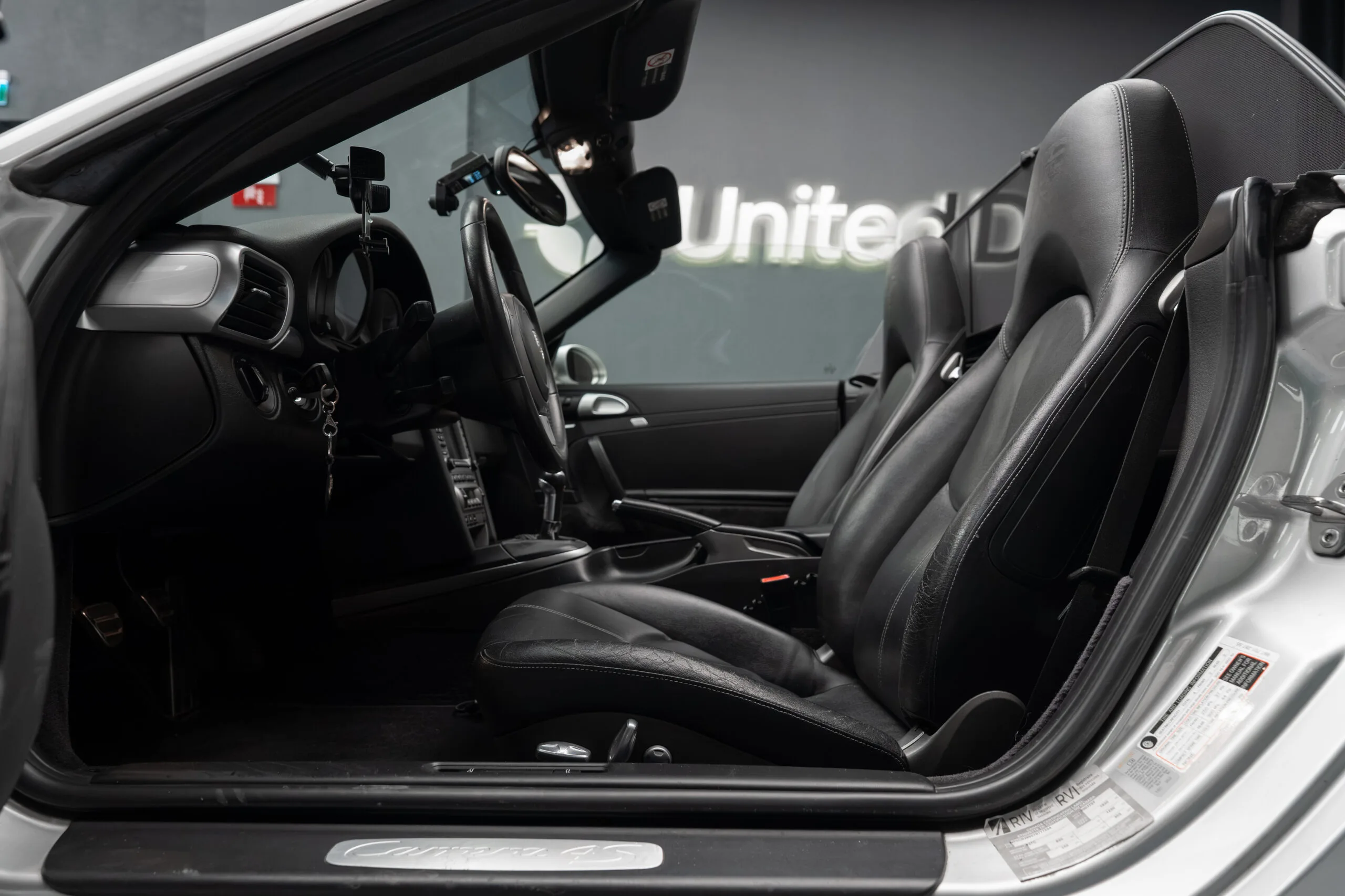 2007 Porsche 911 Carrera 4S Cabriolet, 12/27