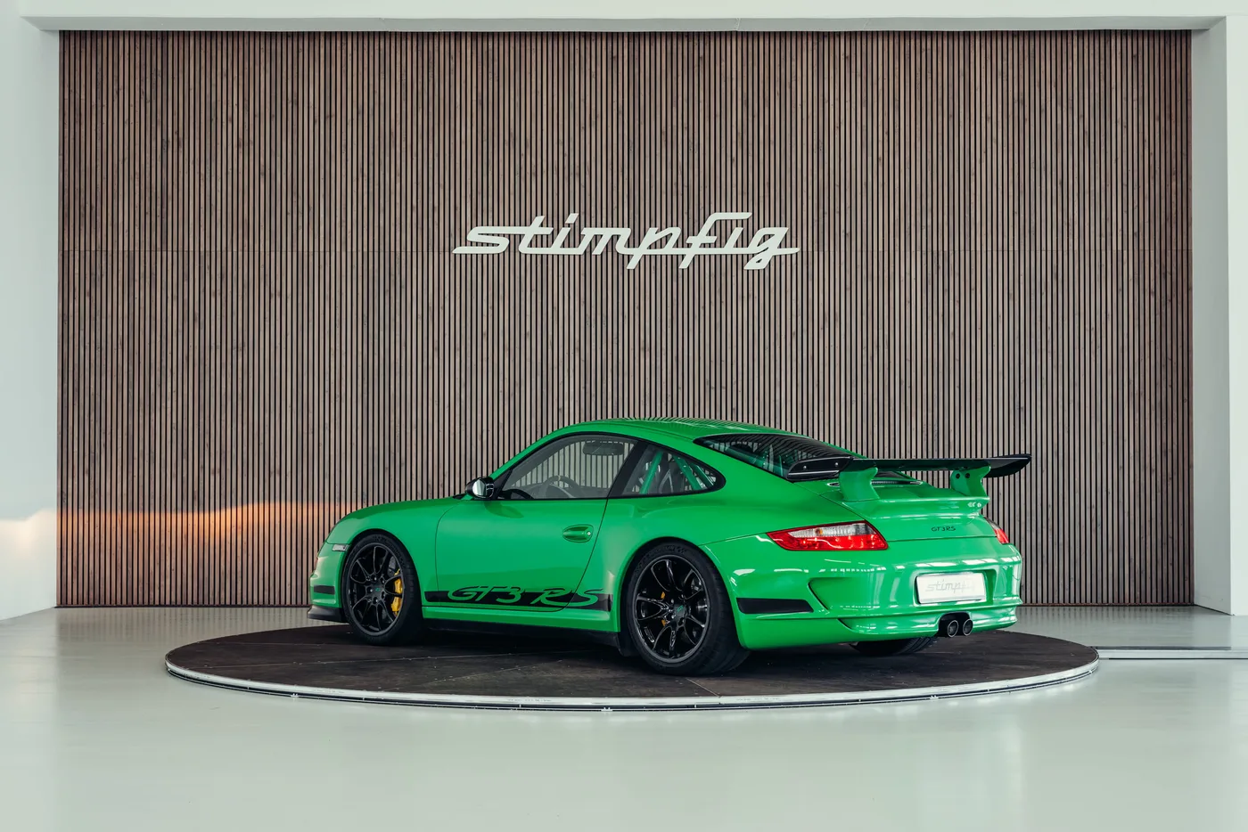 2007 Porsche 911 GT3 RS offered by a collector car specialist in Stuttgart, Germany, photo 3 of 25