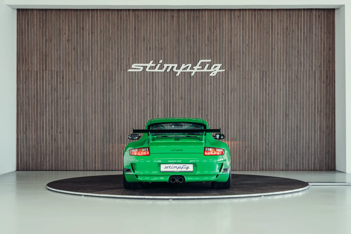 2007 Porsche 911 GT3 RS offered by a collector car specialist in Stuttgart, Germany, photo 4 of 25