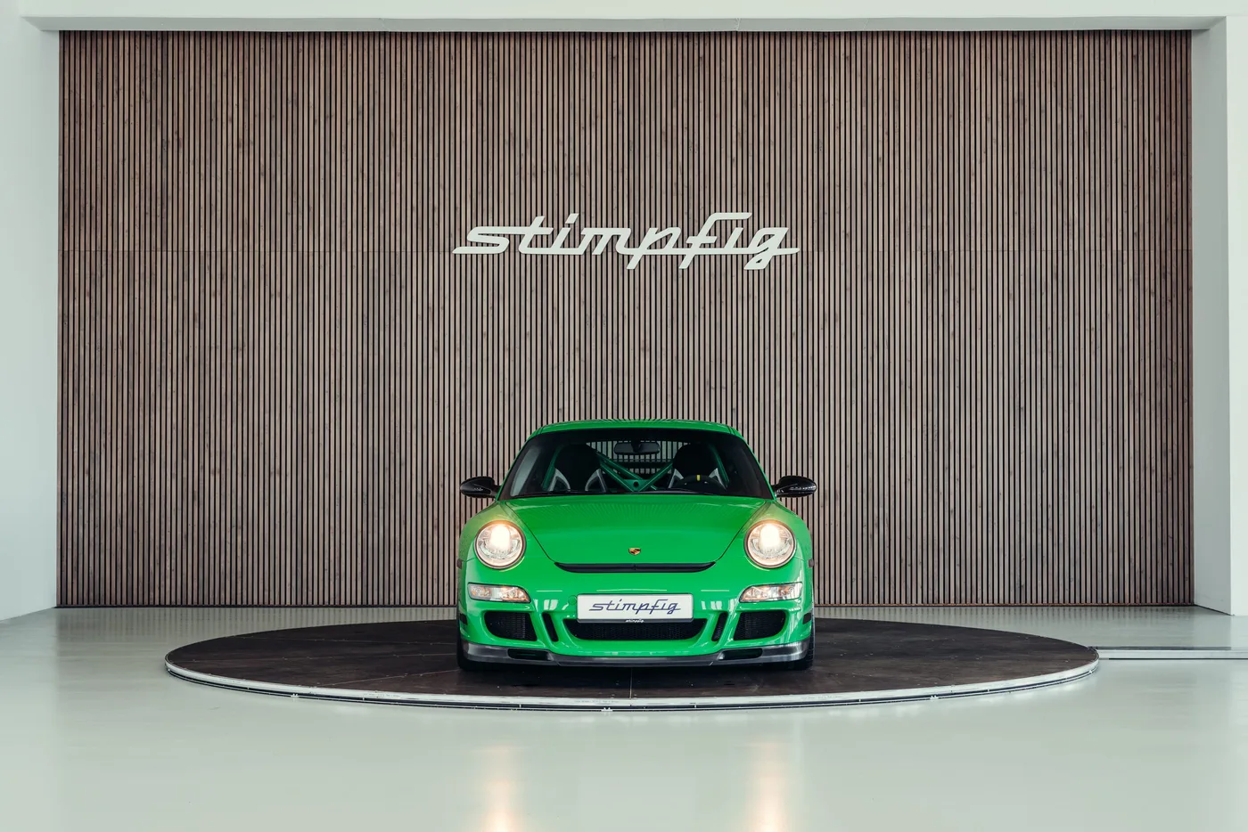 2007 Porsche 911 GT3 RS offered by a collector car specialist in Stuttgart, Germany, photo 8 of 25