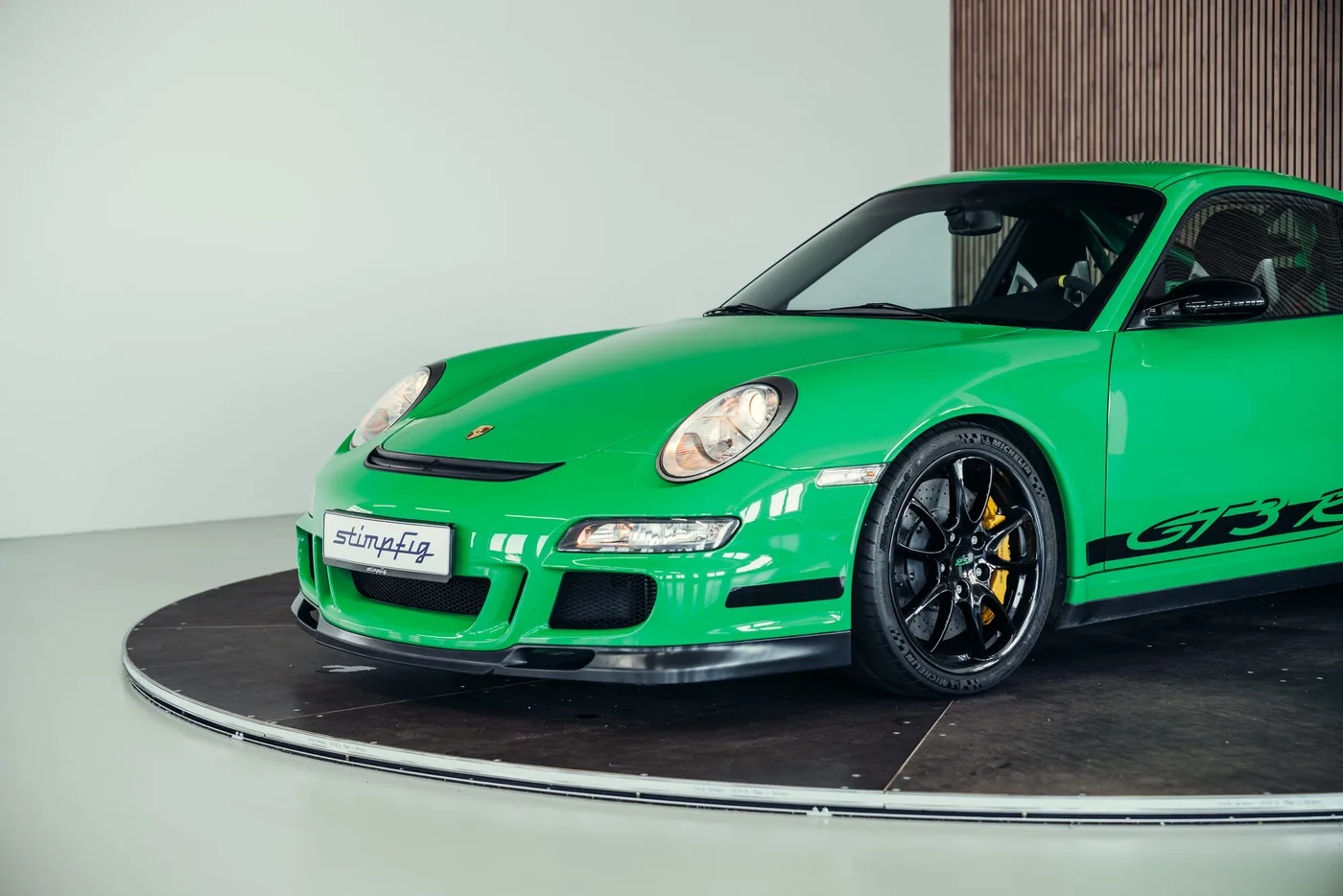 2007 Porsche 911 GT3 RS offered by a collector car specialist in Stuttgart, Germany, photo 10 of 25