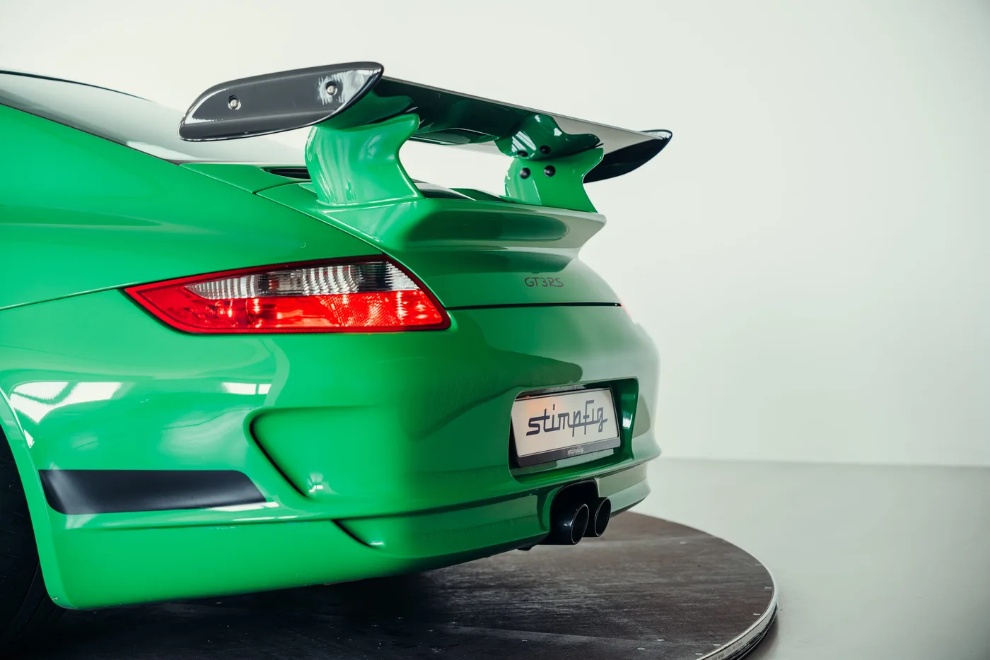 2007 Porsche 911 GT3 RS offered by a collector car specialist in Stuttgart, Germany, photo 14 of 25