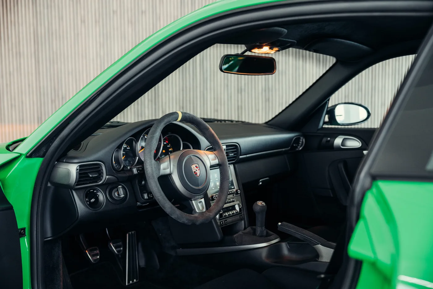 2007 Porsche 911 GT3 RS offered by a collector car specialist in Stuttgart, Germany, photo 22 of 25