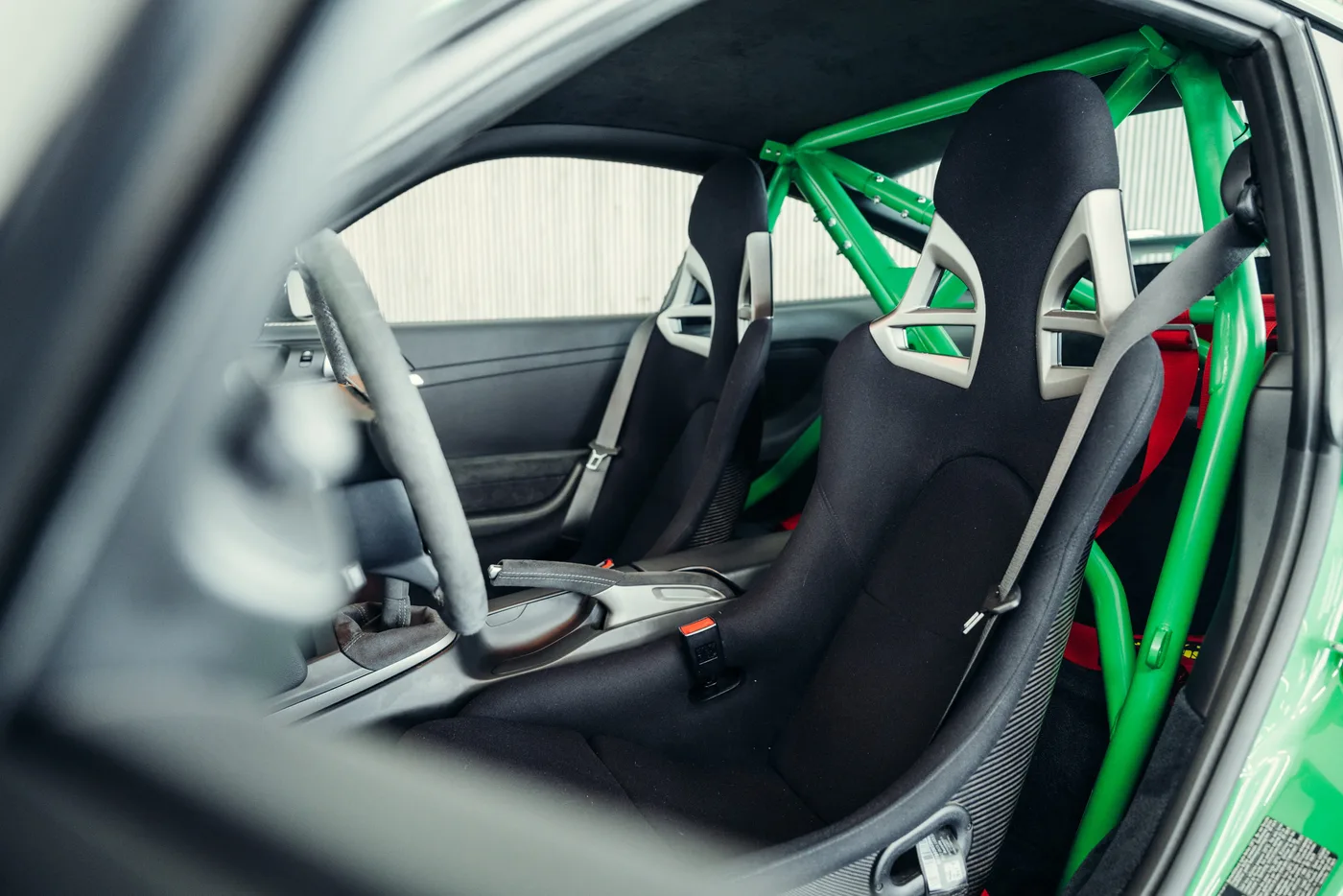 2007 Porsche 911 GT3 RS offered by a collector car specialist in Stuttgart, Germany, photo 24 of 25