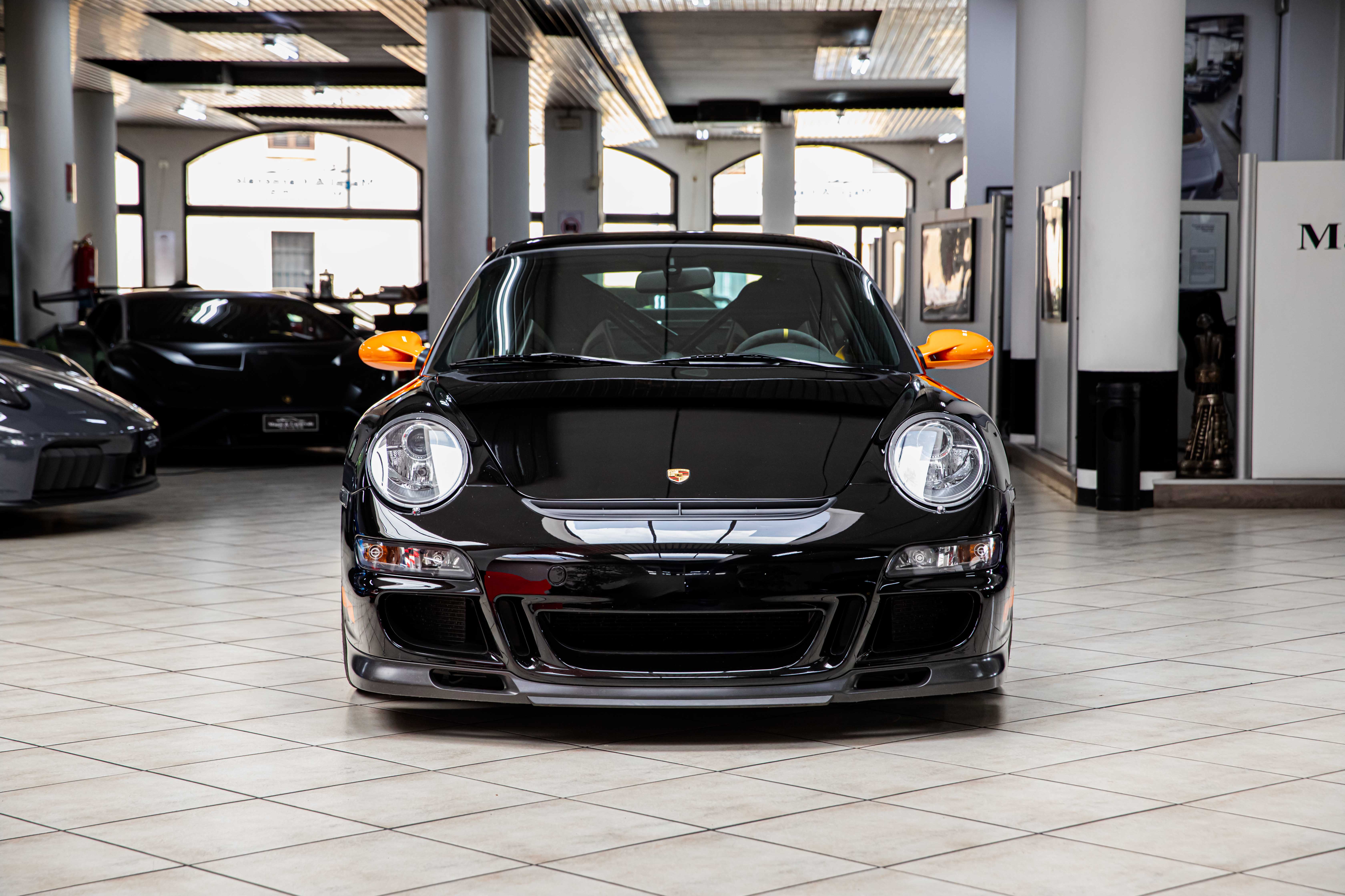 2007 Porsche 911 GT3 RS offered by a specialist dealer in Milan, Italy, photo 7 of 20