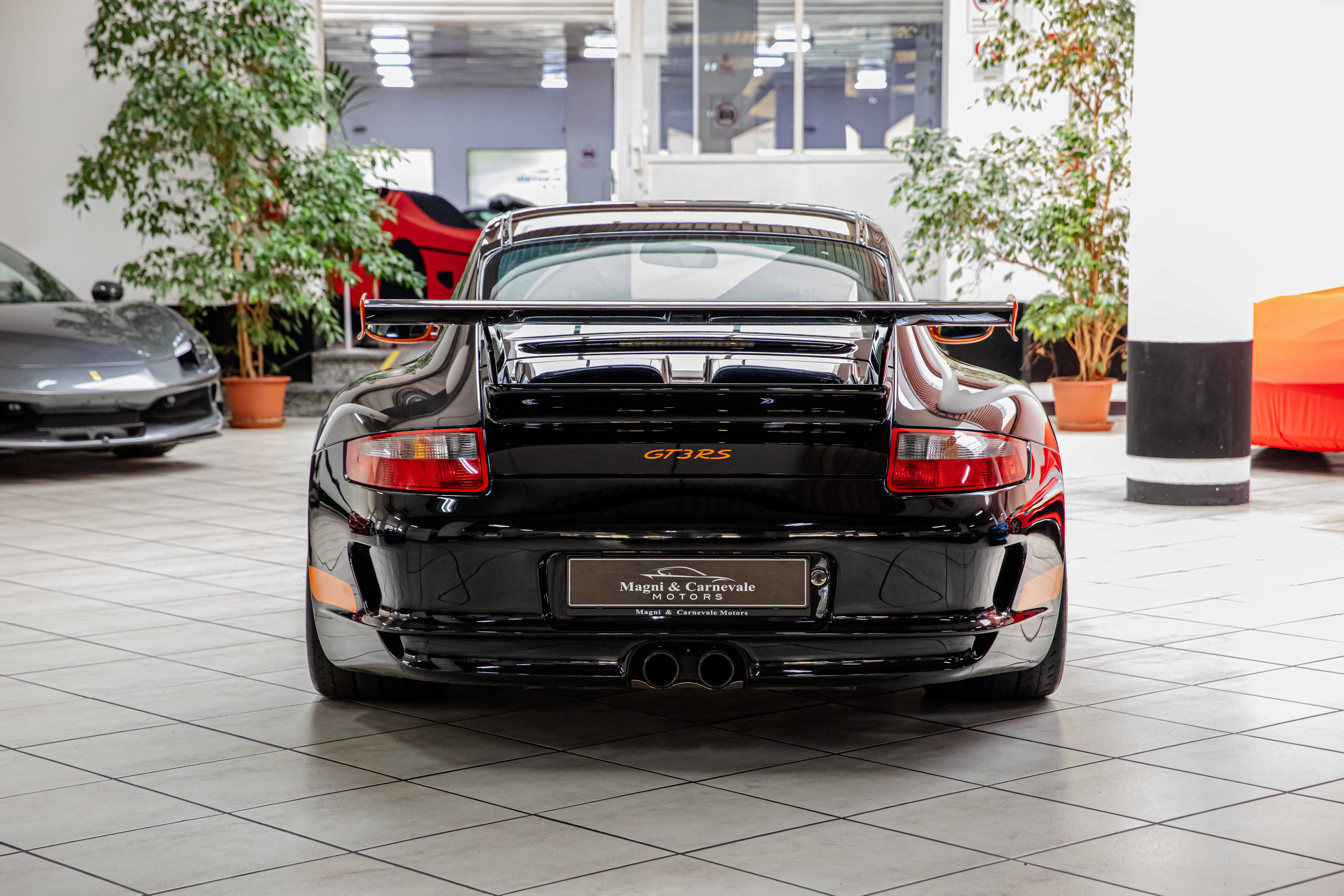 2007 Porsche 911 GT3 RS offered by a specialist dealer in Milan, Italy, photo 11 of 20