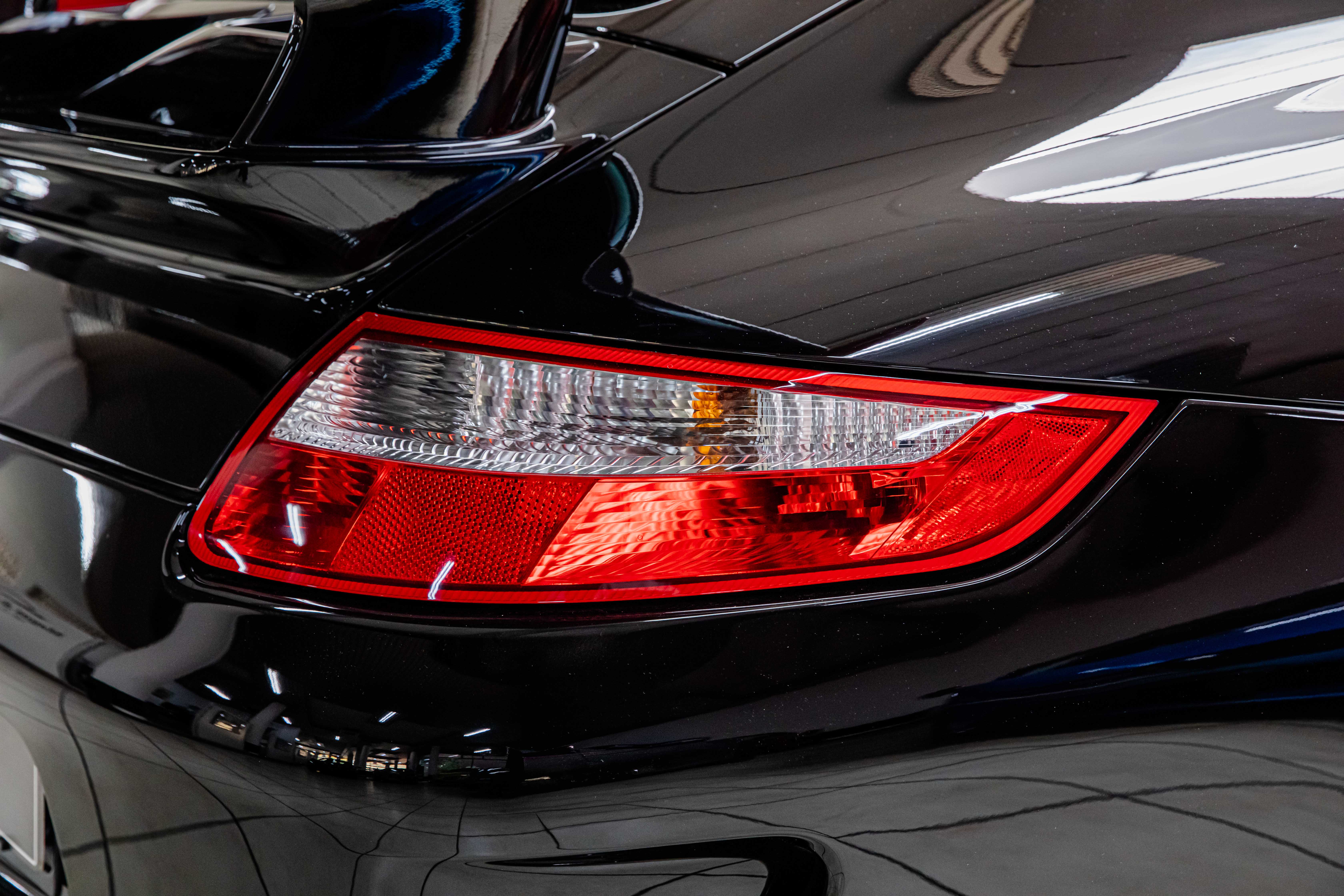 2007 Porsche 911 GT3 RS offered by a specialist dealer in Milan, Italy, photo 16 of 20