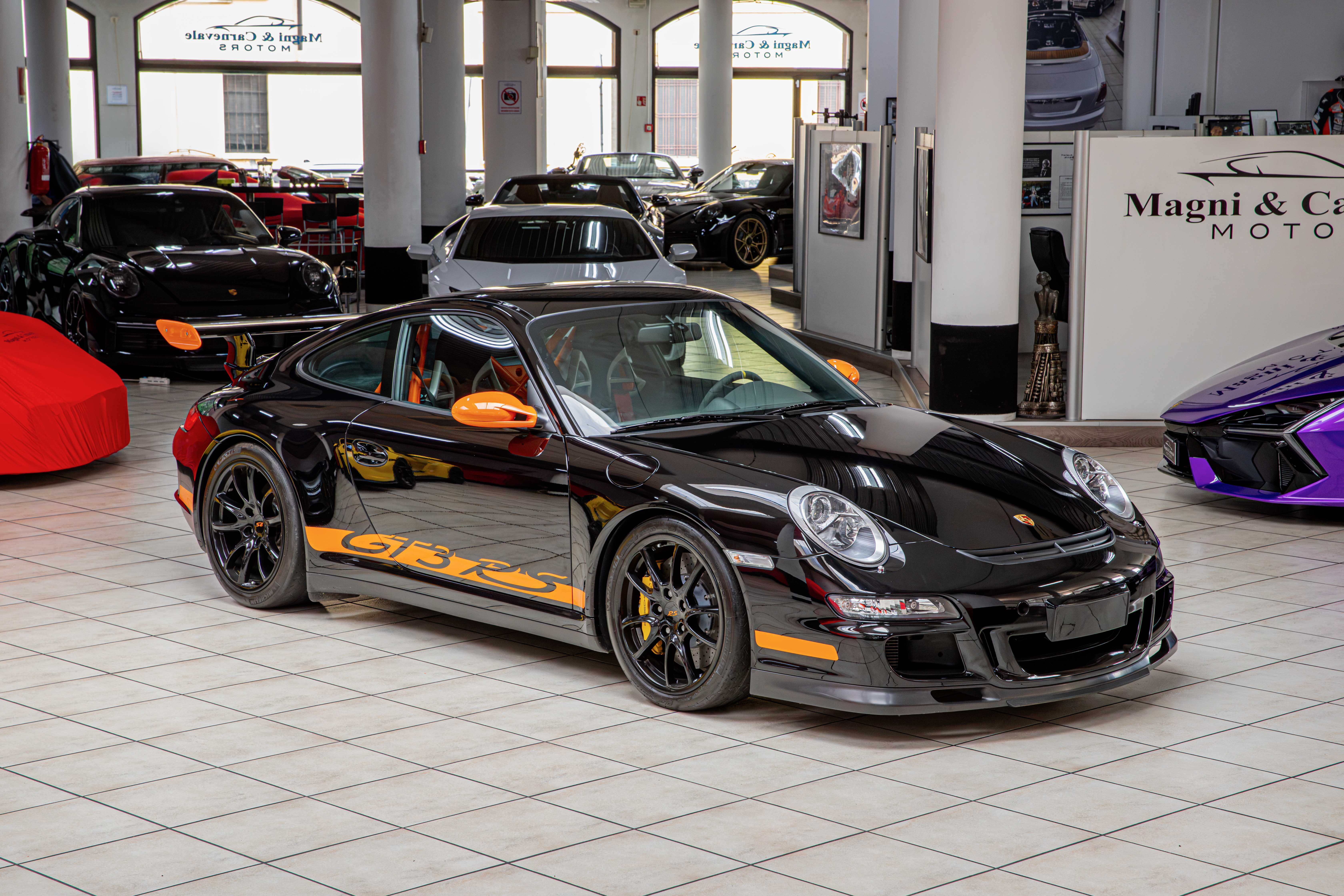 2007 Porsche 911 GT3 RS proposée par un concessionnaire spécialisé à Milan, Italie, photo 2 sur 20
