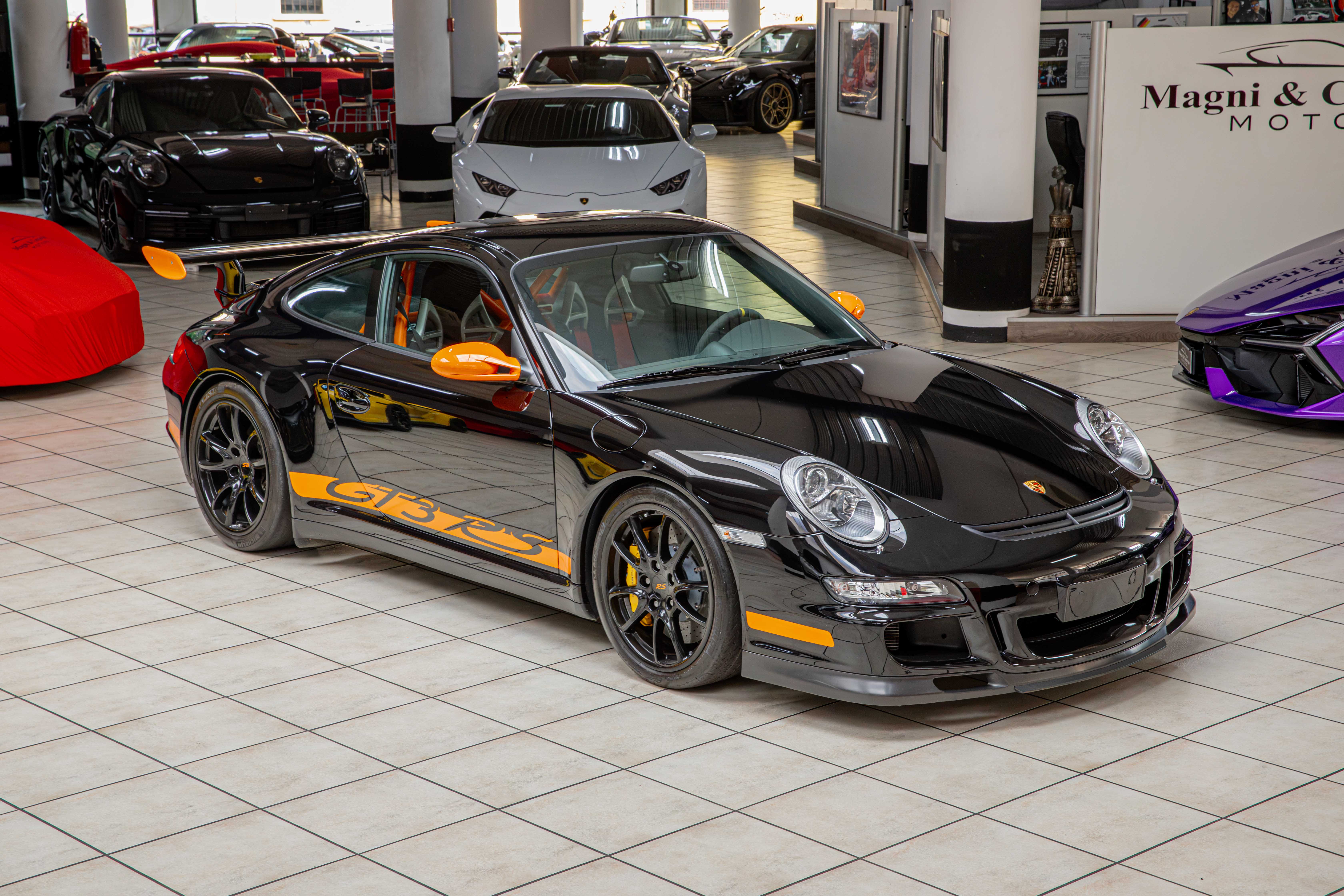2007 Porsche 911 GT3 RS proposée par un concessionnaire spécialisé à Milan, Italie, photo 5 sur 20
