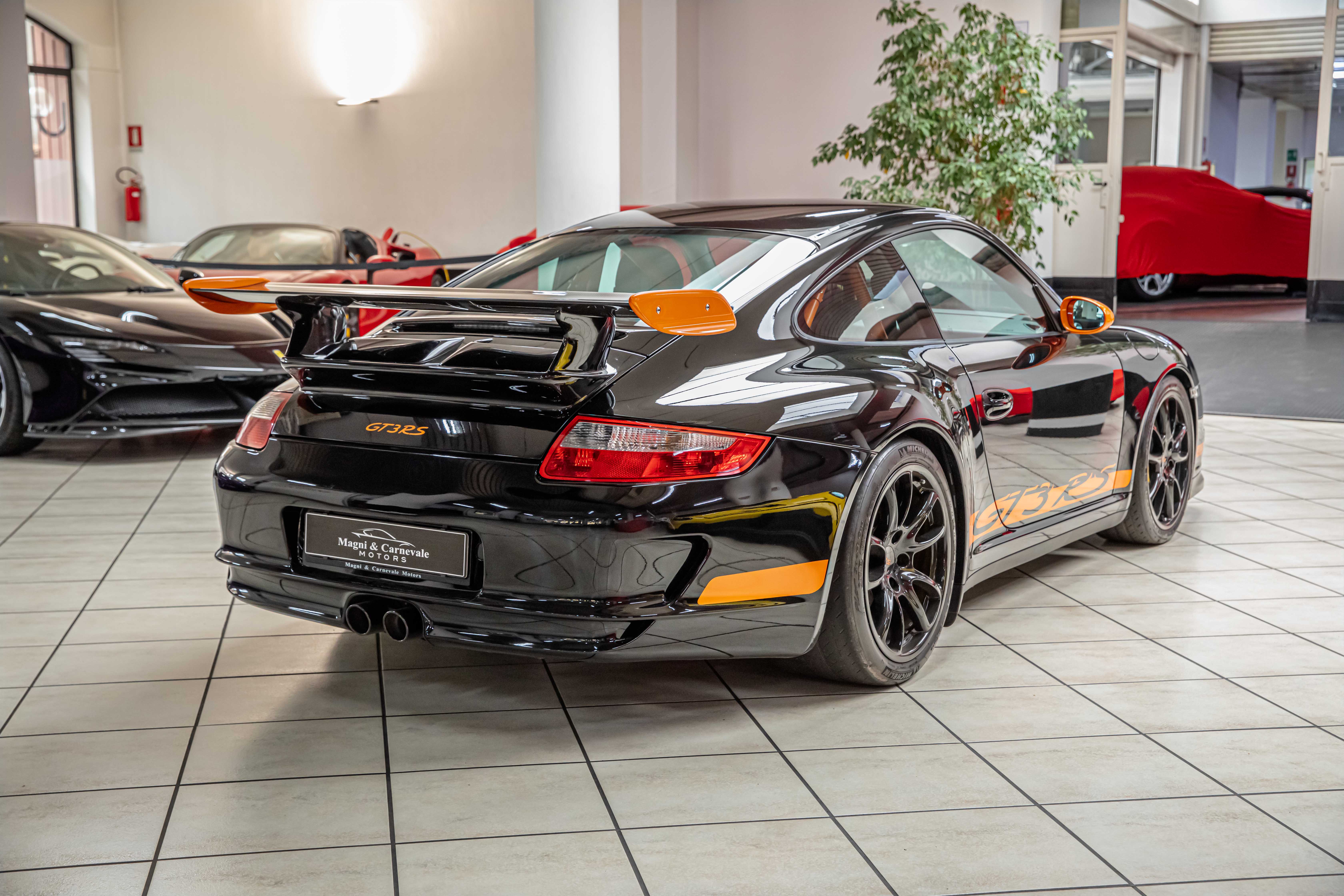 2007 Porsche 911 GT3 RS proposée par un concessionnaire spécialisé à Milan, Italie, photo 11 sur 20