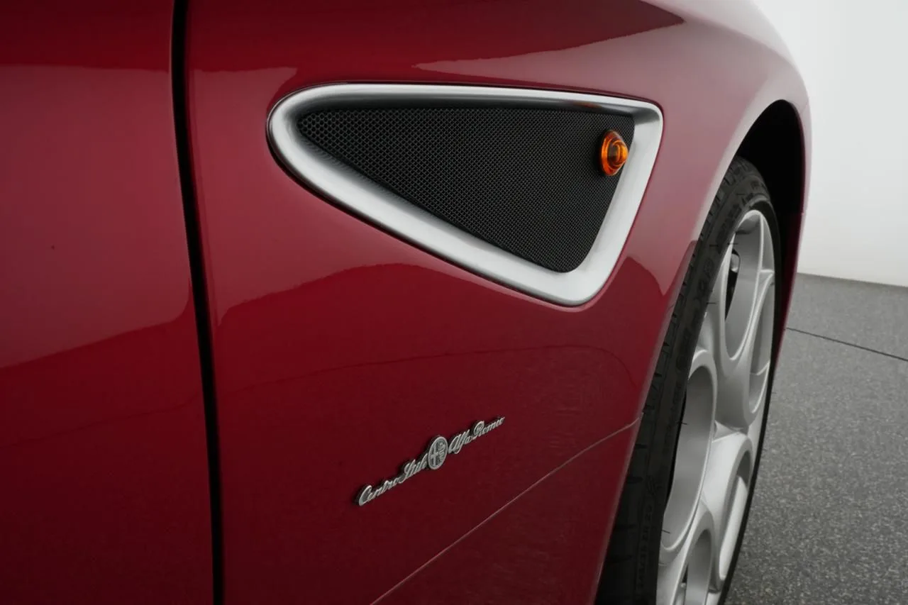 2008 Alfa Romeo 8C Competizione, 25/29