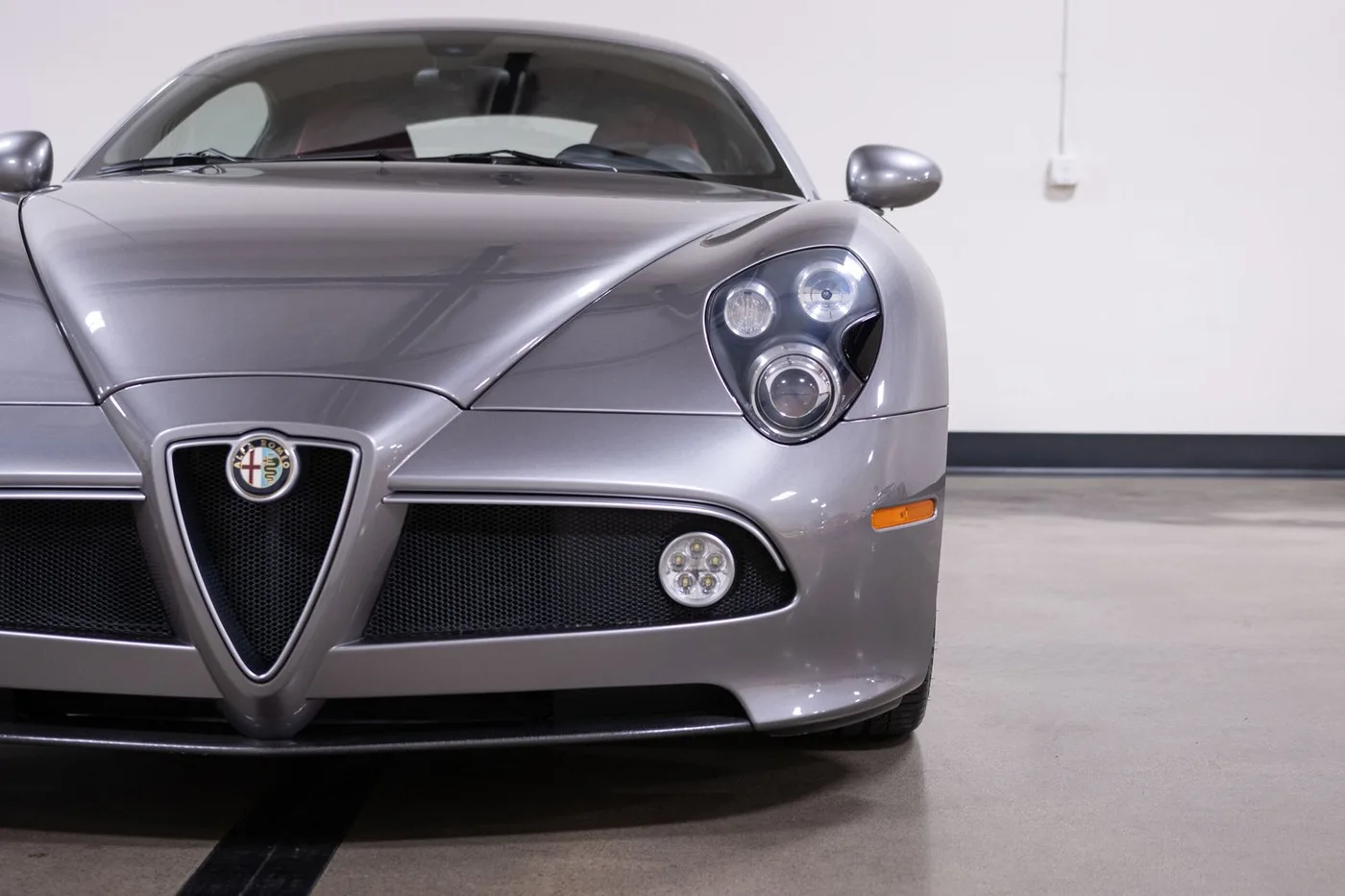 2008 Alfa Romeo 8C Competizione sold by a specialist dealer in Costa Mesa, United States, photo 14 of 15