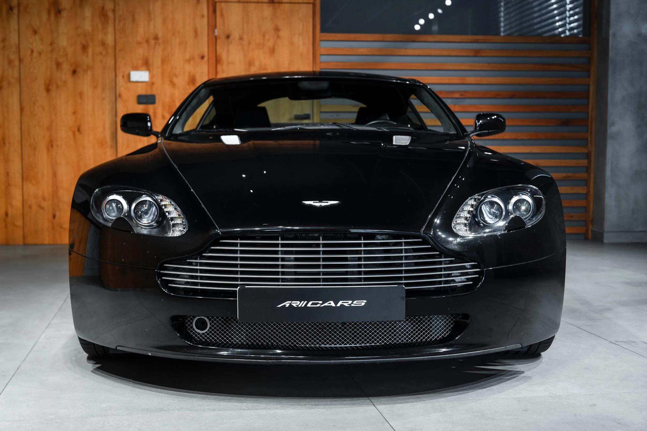 2008 Aston Martin V8 Vantage N400, 2/23