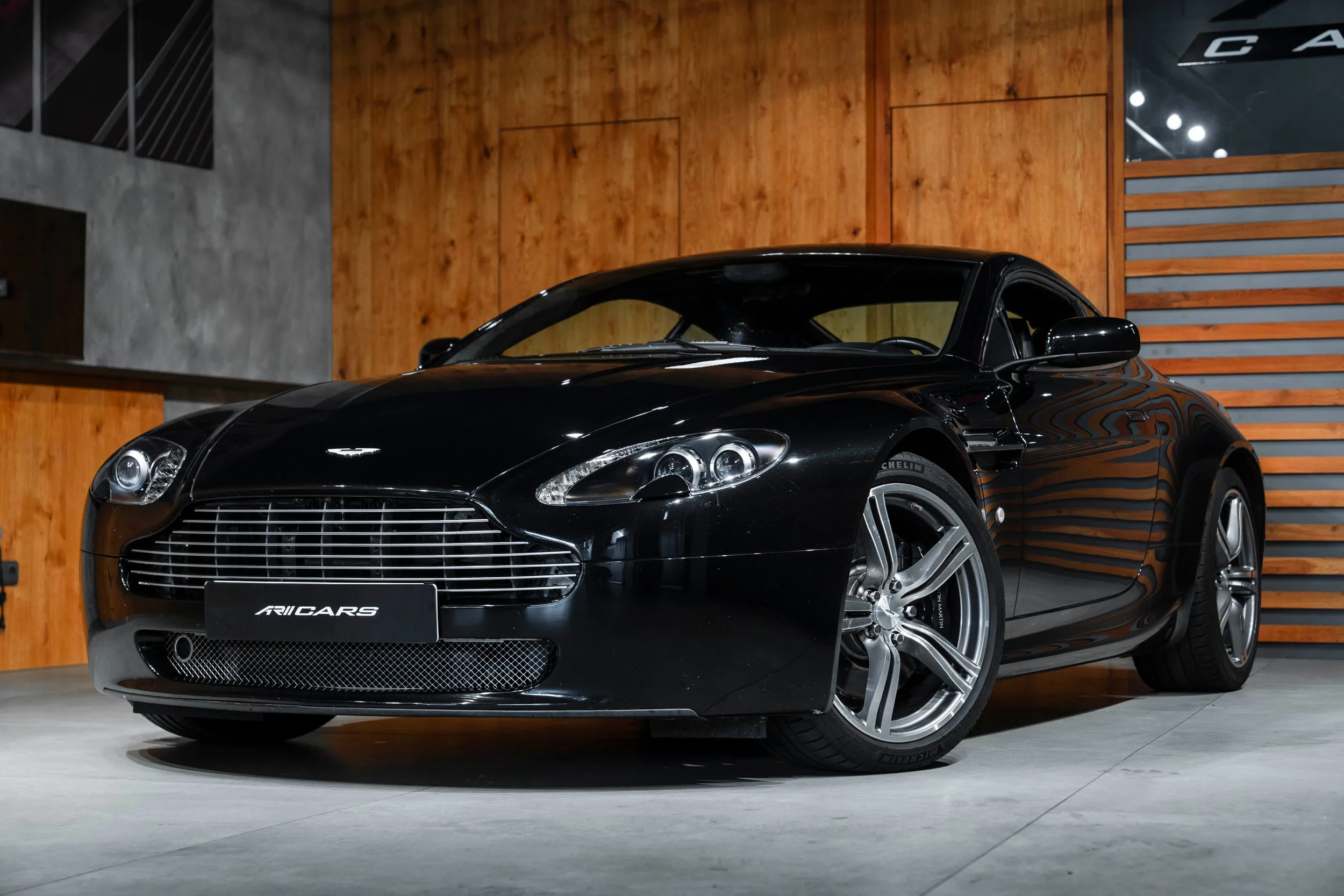 2008 Aston Martin V8 Vantage N400, 3/23