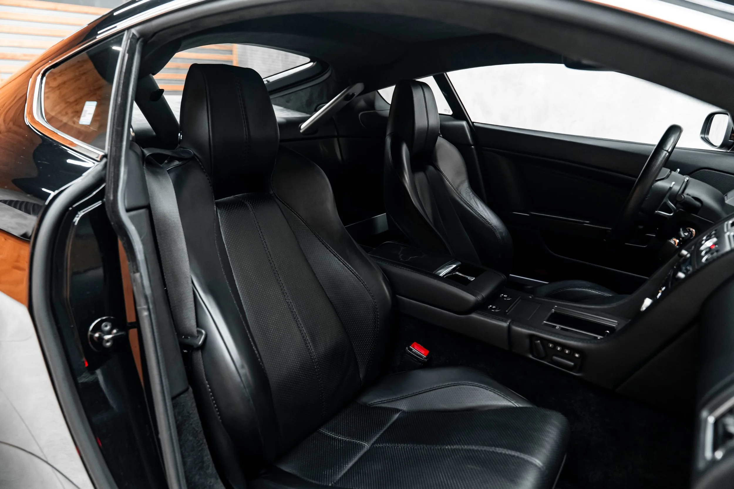 2008 Aston Martin V8 Vantage N400, 20/23