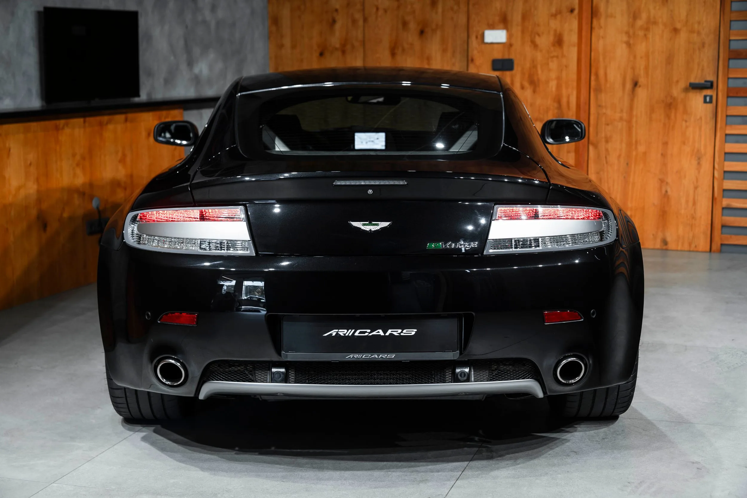 2008 Aston Martin V8 Vantage N400, 21/23