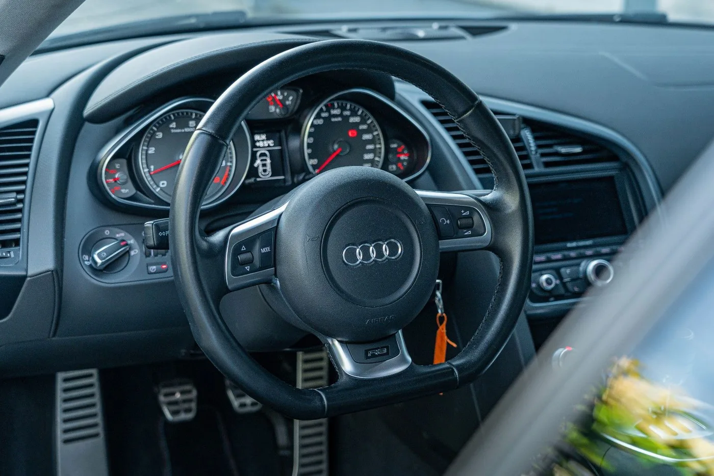 2008 Audi R8 4.2 FSI quattro angeboten von einem Supersportwagenhändler in Gronau, Deutschland, Foto 19 von 25