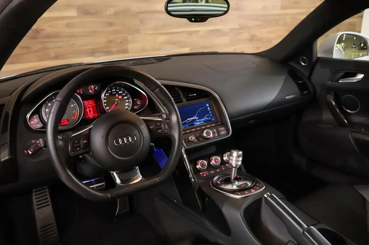 2008 Audi R8 V8, 3/30