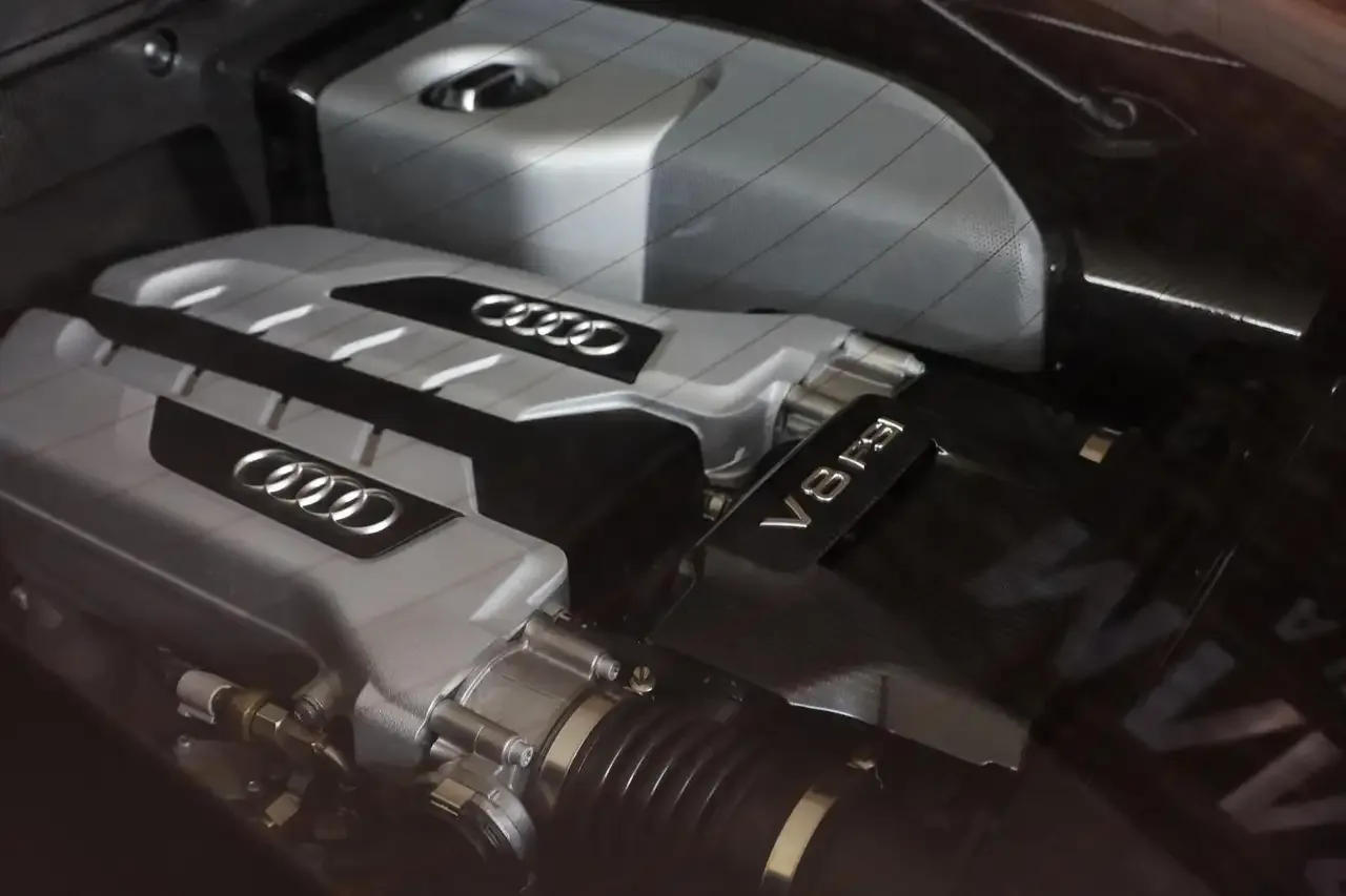 2008 Audi R8 V8, 9/30