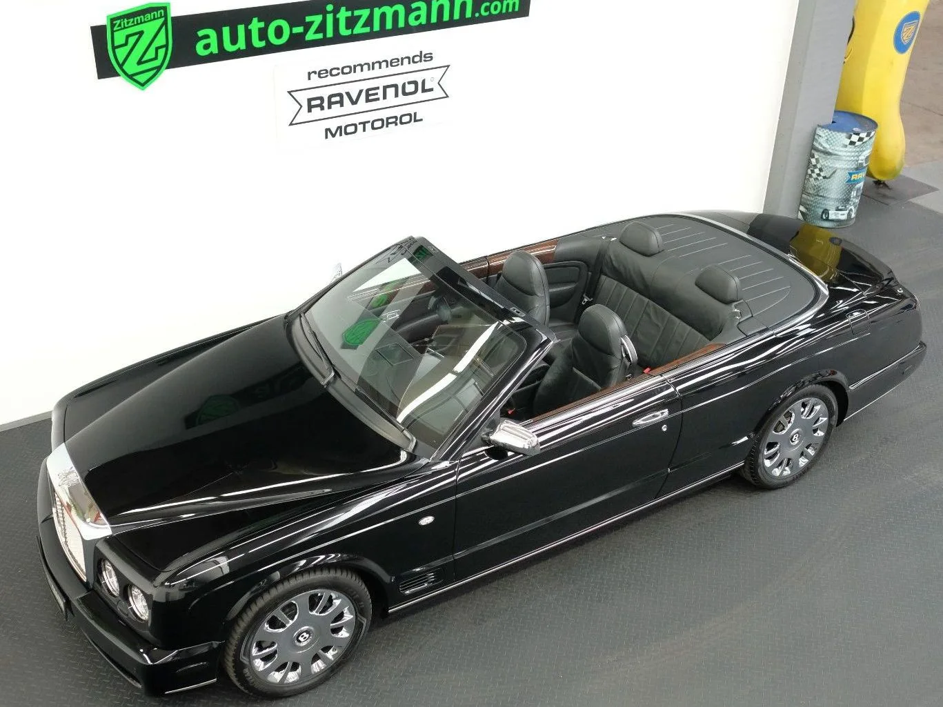 2008 Bentley Azure angeboten von einem Fachhändler in Nuremberg, Deutschland, Hauptfoto
