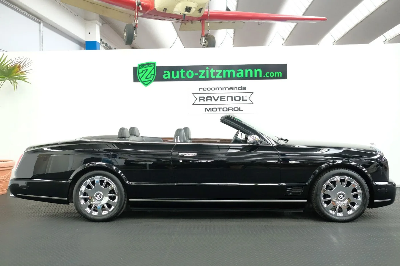 2008 Bentley Azure angeboten von einem Fachhändler in Nuremberg, Deutschland, Foto 2 von 15