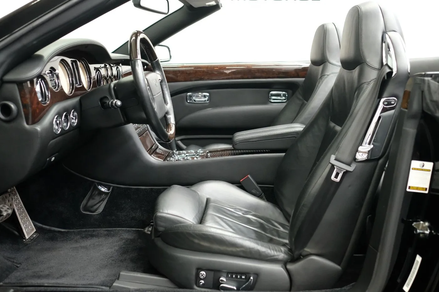 2008 Bentley Azure angeboten von einem Fachhändler in Nuremberg, Deutschland, Foto 12 von 15