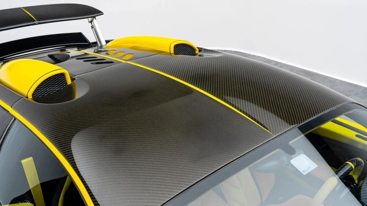 2008 Bugatti Veyron proposée par un concessionnaire spécialisé à Dubai, Émirats arabes unis, photo 10 sur 25