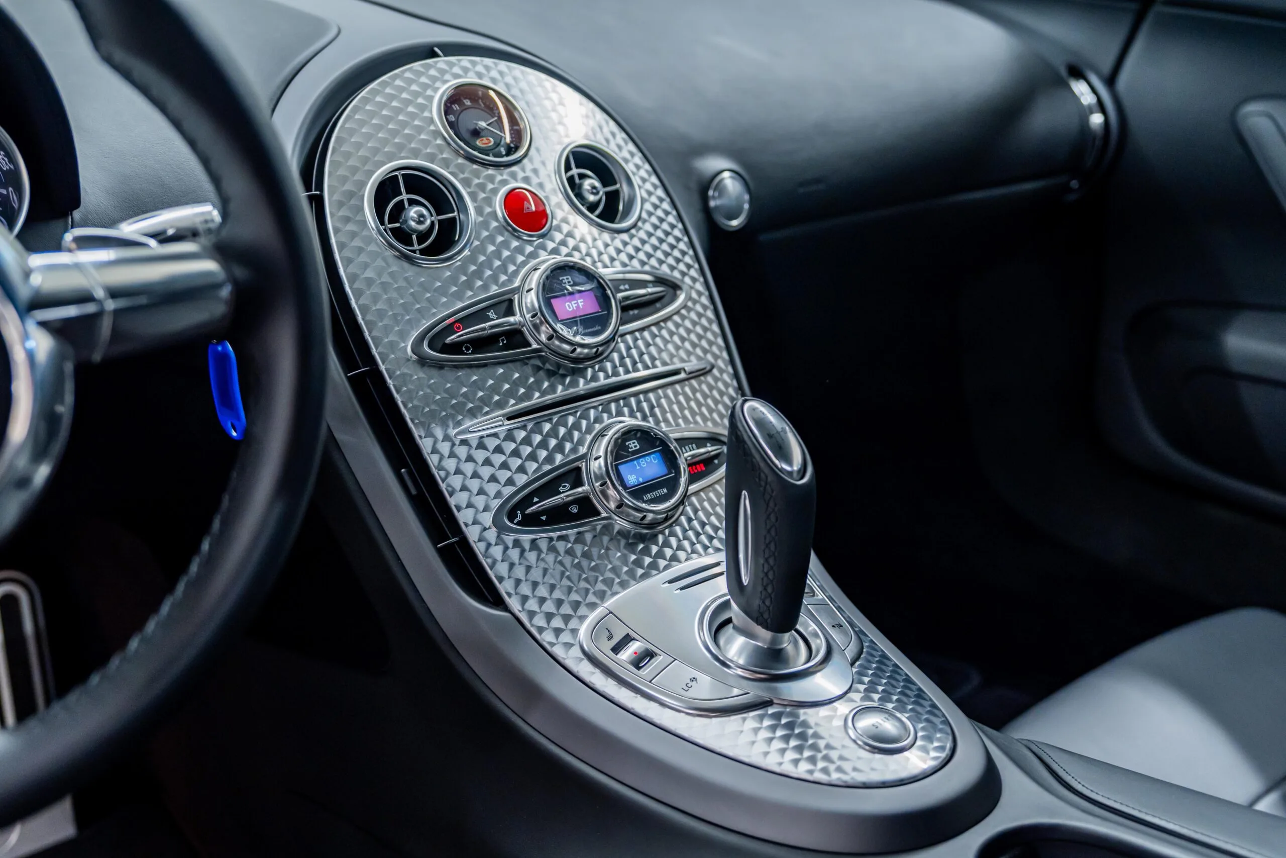 2008 Bugatti Veyron Pur Sang, 14/24