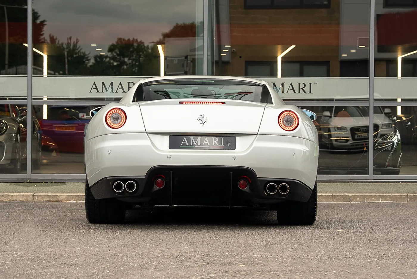 2008 Ferrari 599 GTB Fiorano offered by a supercar dealer in Preston, United Kingdom, photo 7 of 25