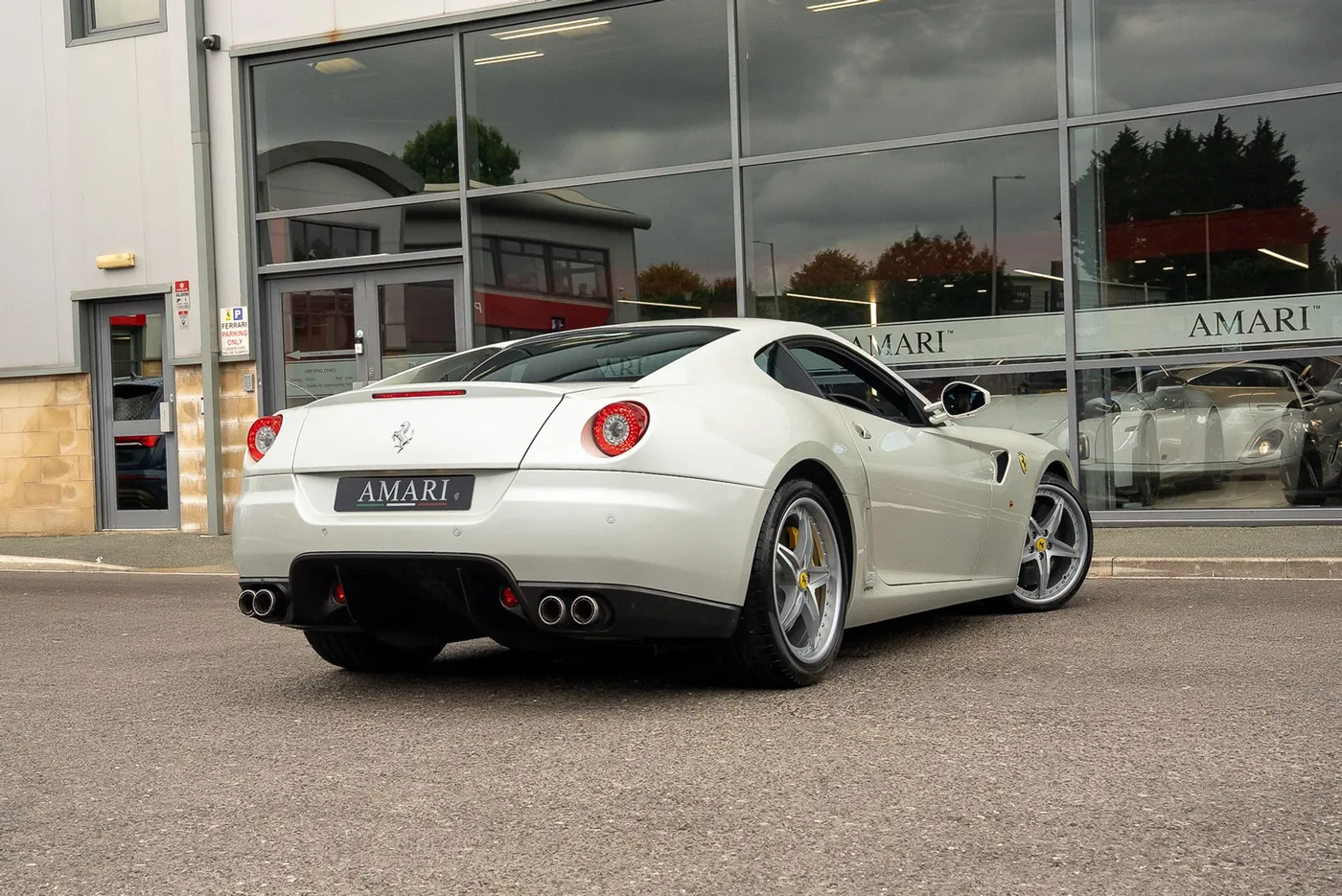 2008 Ferrari 599 GTB Fiorano offered by a supercar dealer in Preston, United Kingdom, photo 17 of 25