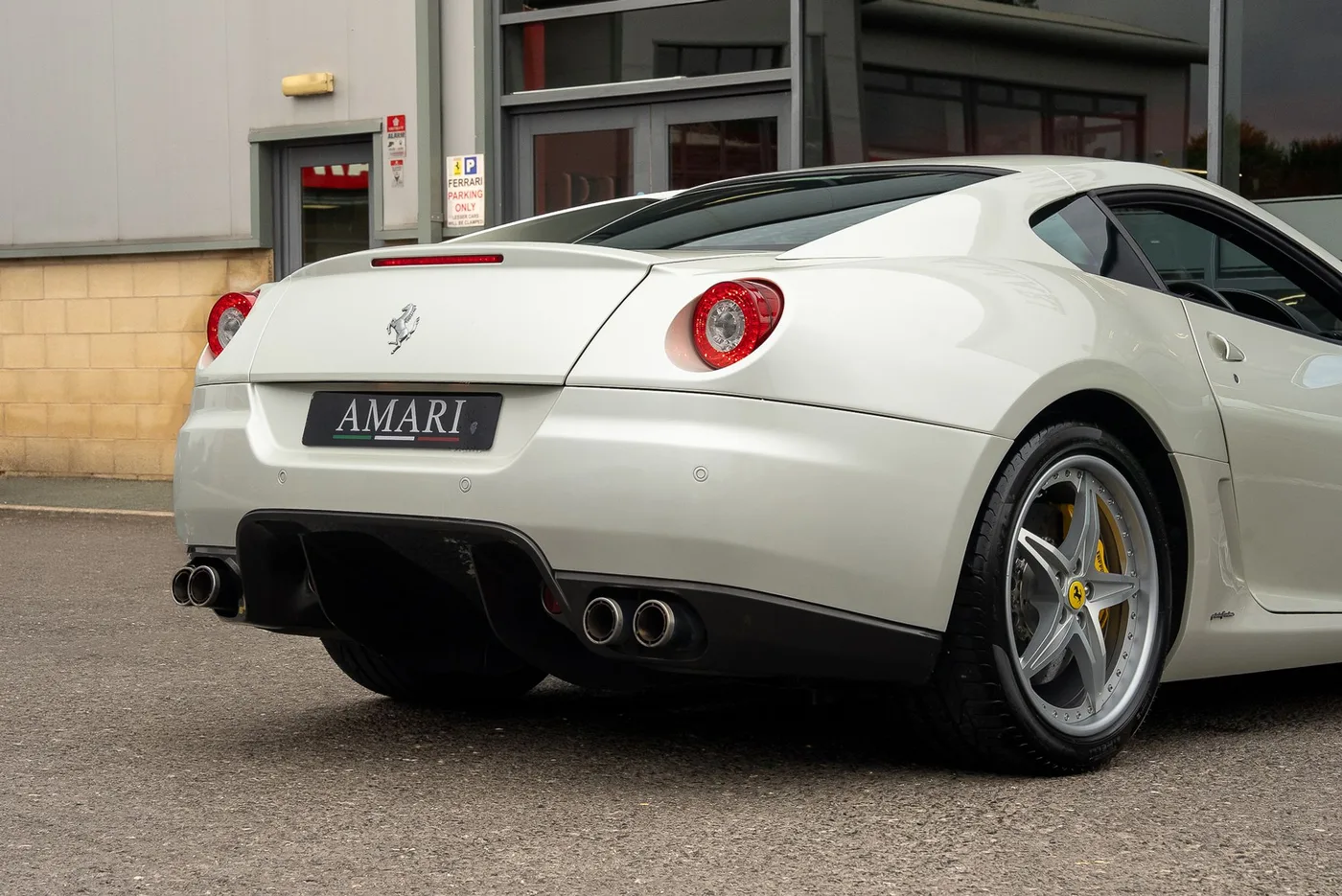 2008 Ferrari 599 GTB Fiorano offered by a supercar dealer in Preston, United Kingdom, photo 18 of 25