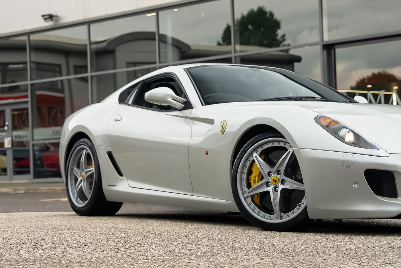 2008 Ferrari 599 GTB Fiorano offered by a supercar dealer in Preston, United Kingdom, photo 19 of 25