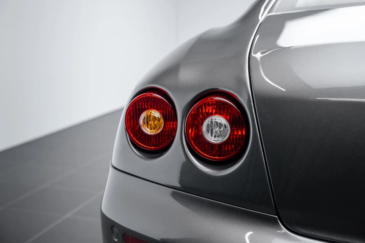2008 Ferrari 612 Scaglietti F1 offered by a specialist dealer in Putzbrunn, Germany, photo 15 of 17
