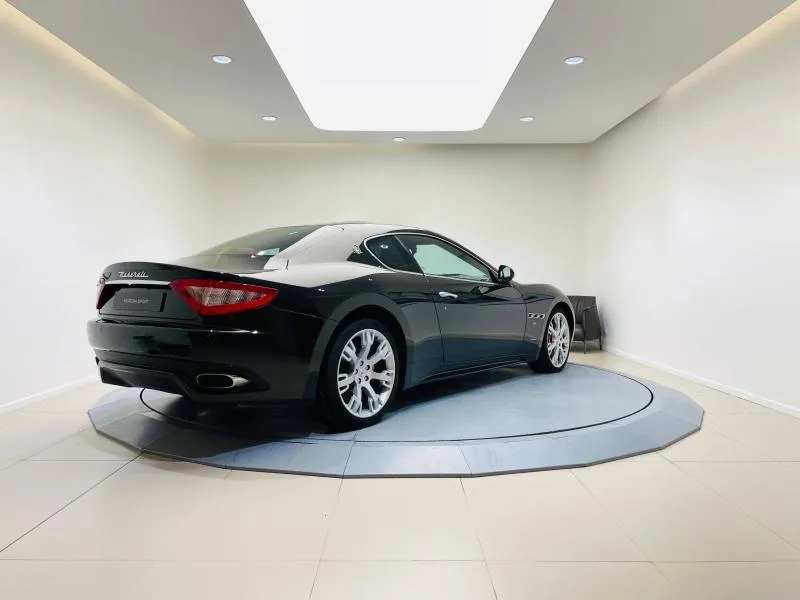 2008 Maserati GranTurismo S, 3/17