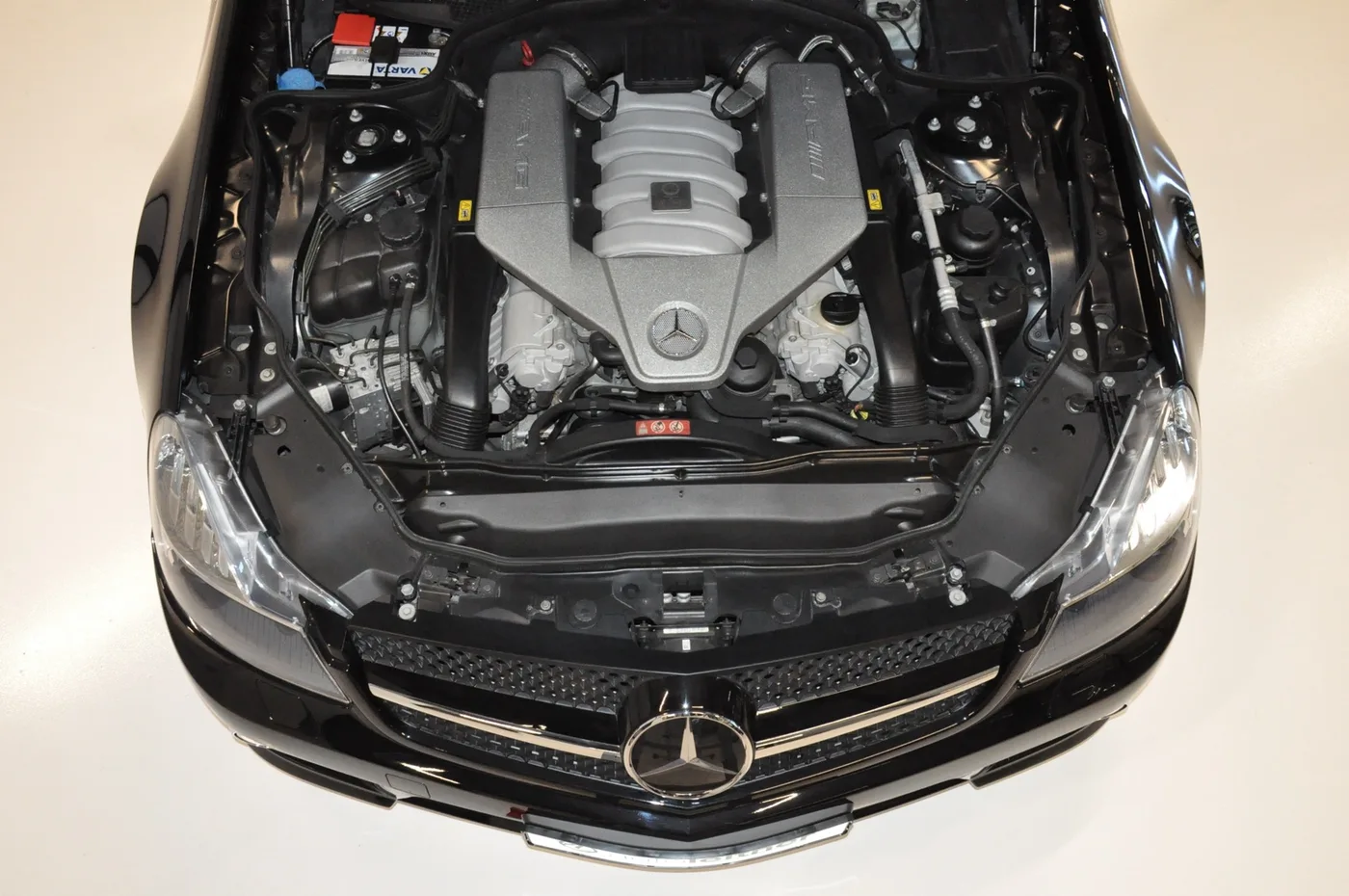 2008 Mercedes-AMG SL 63 offered by a collector car dealer in Alkmaar, Netherlands, photo 4 of 15