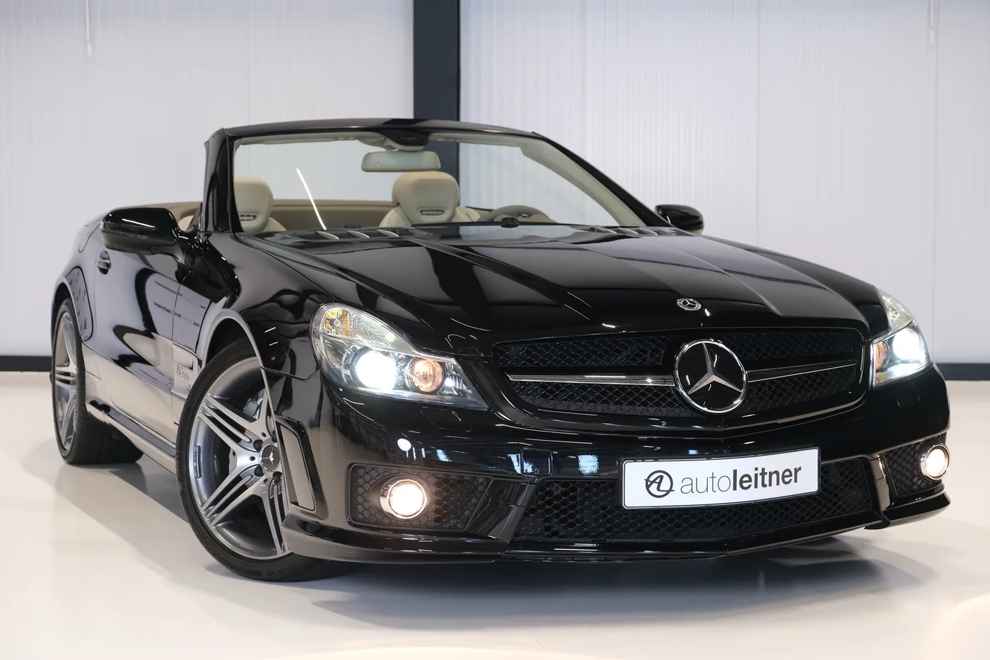2008 Mercedes-AMG SL 63 offered by a collector car dealer in Alkmaar, Netherlands, photo 7 of 15