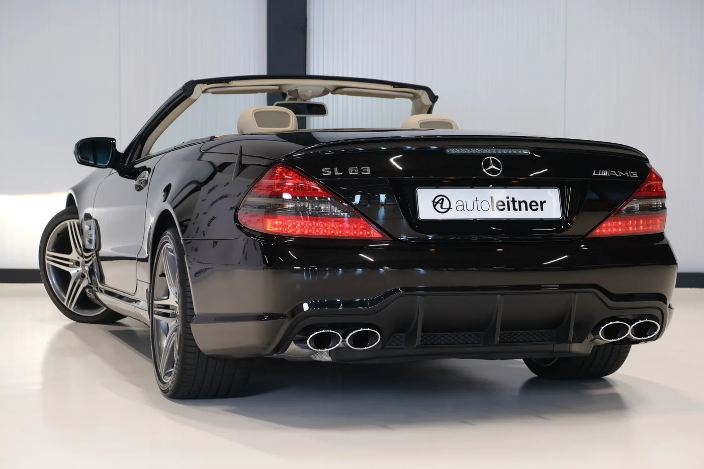 2008 Mercedes-AMG SL 63 offered by a collector car dealer in Alkmaar, Netherlands, photo 11 of 15