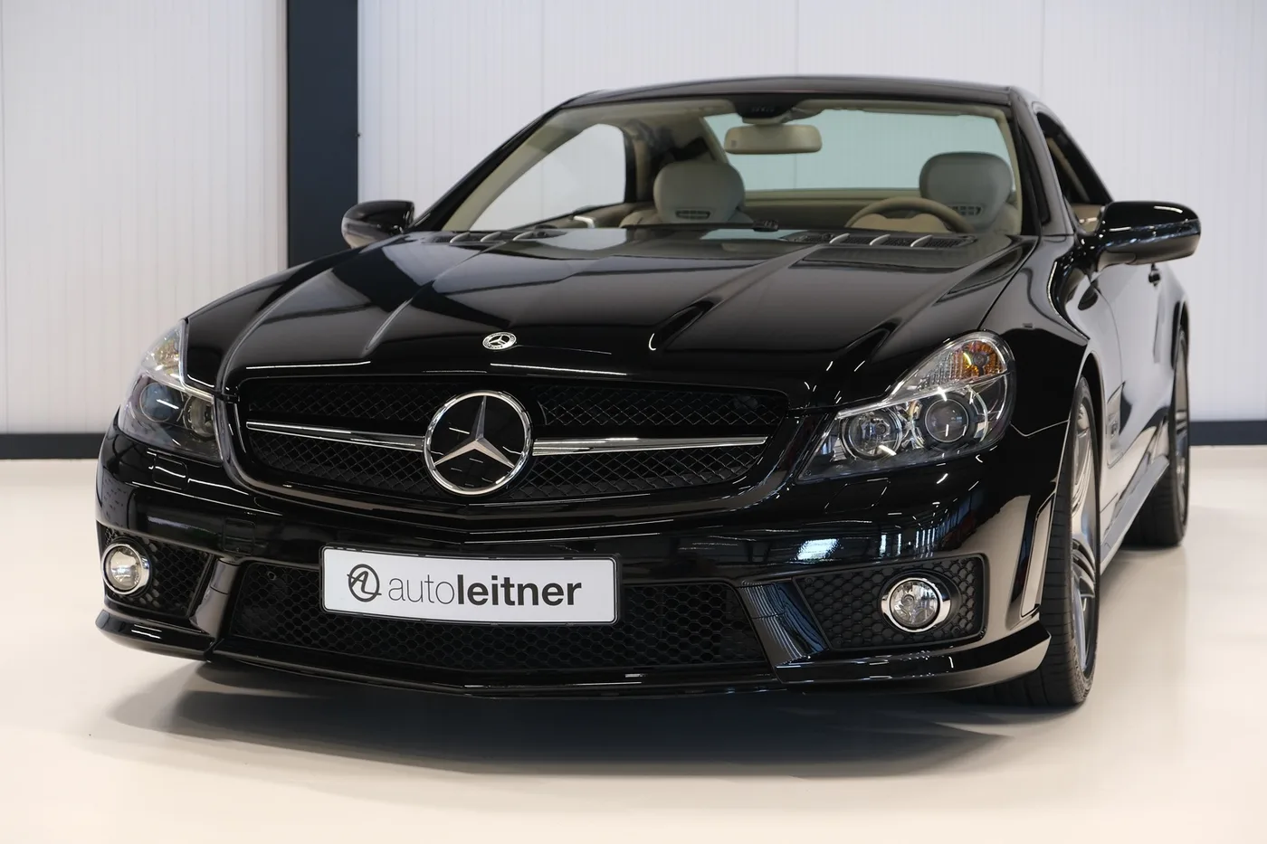 2008 Mercedes-AMG SL 63 offered by a collector car dealer in Alkmaar, Netherlands, photo 13 of 15