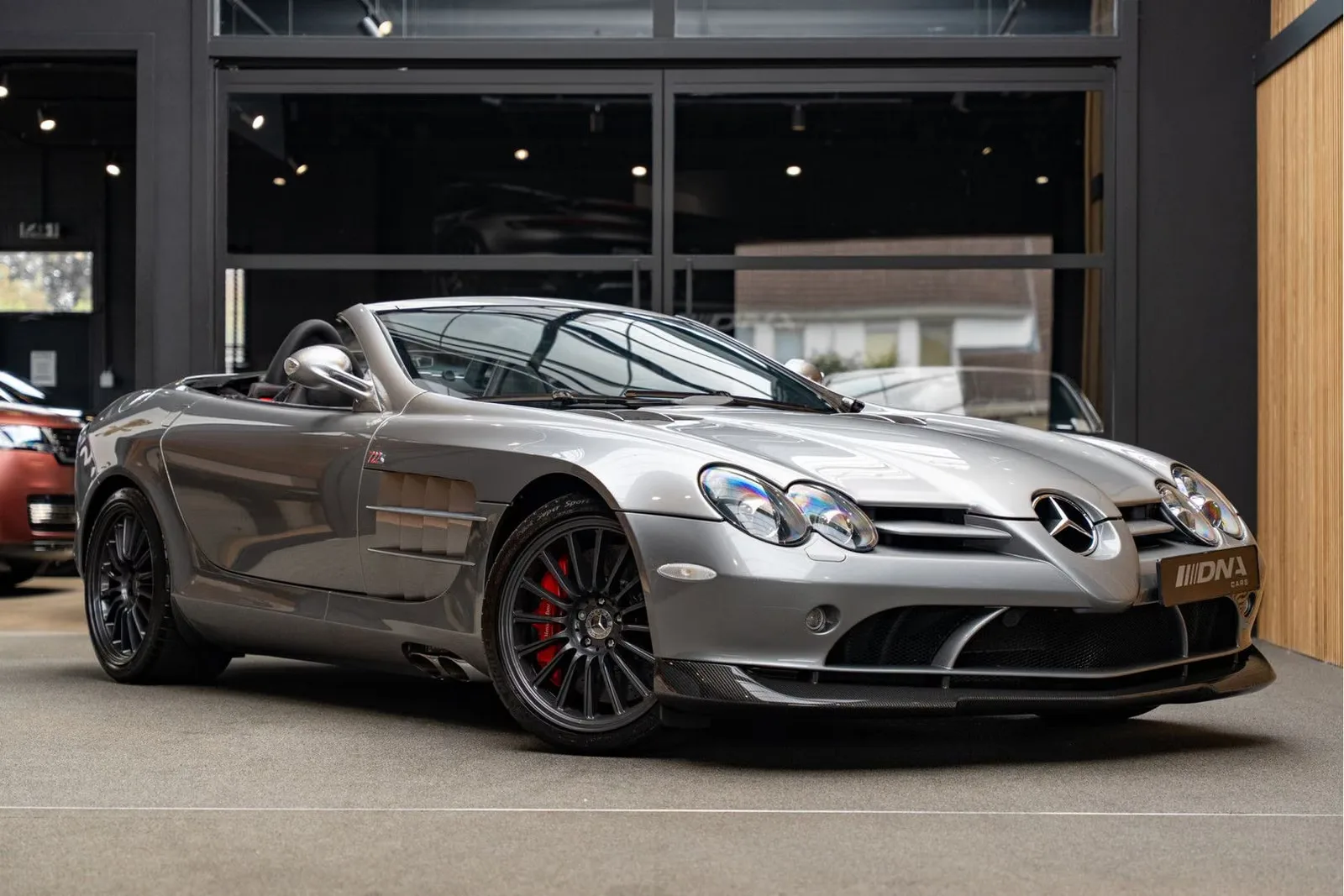 2008 Mercedes-Benz SLR McLaren 722 S Roadster offered by a specialist dealer in Naarden, Netherlands, main photo