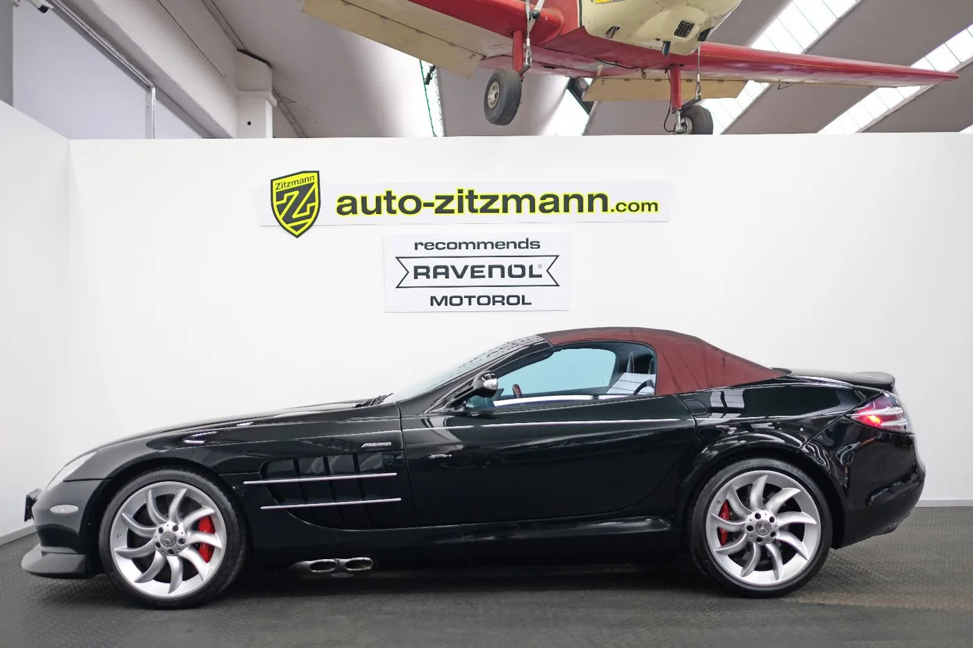 2008 Mercedes-Benz SLR McLaren Roadster offered by a specialist dealer in Nuremberg, Germany, photo 3 of 15