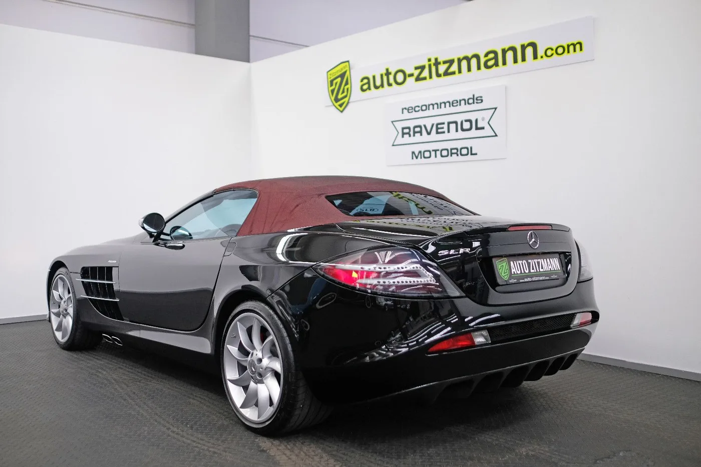 2008 Mercedes-Benz SLR McLaren Roadster offered by a specialist dealer in Nuremberg, Germany, photo 5 of 15