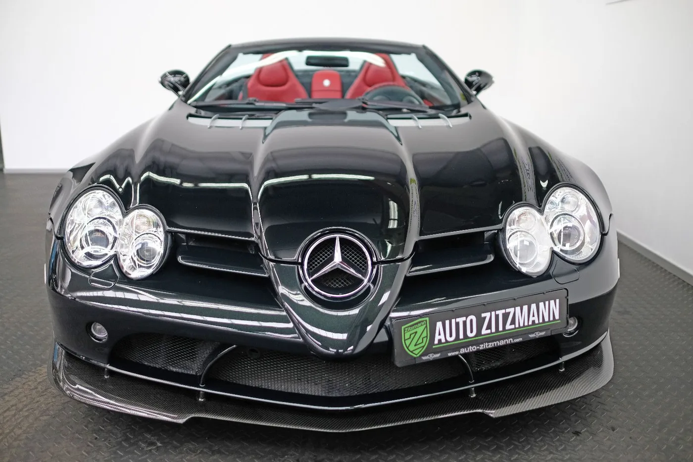 2008 Mercedes-Benz SLR McLaren Roadster offered by a specialist dealer in Nuremberg, Germany, photo 6 of 15