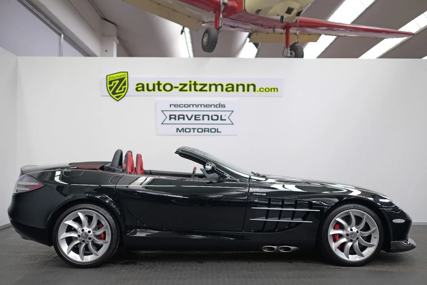 2008 Mercedes-Benz SLR McLaren Roadster offered by a specialist dealer in Nuremberg, Germany, photo 8 of 15