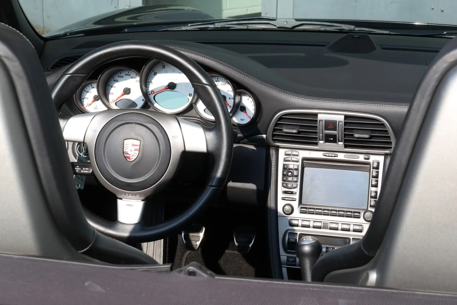 2008 Porsche 911 Carrera 4S Cabriolet, 18/24