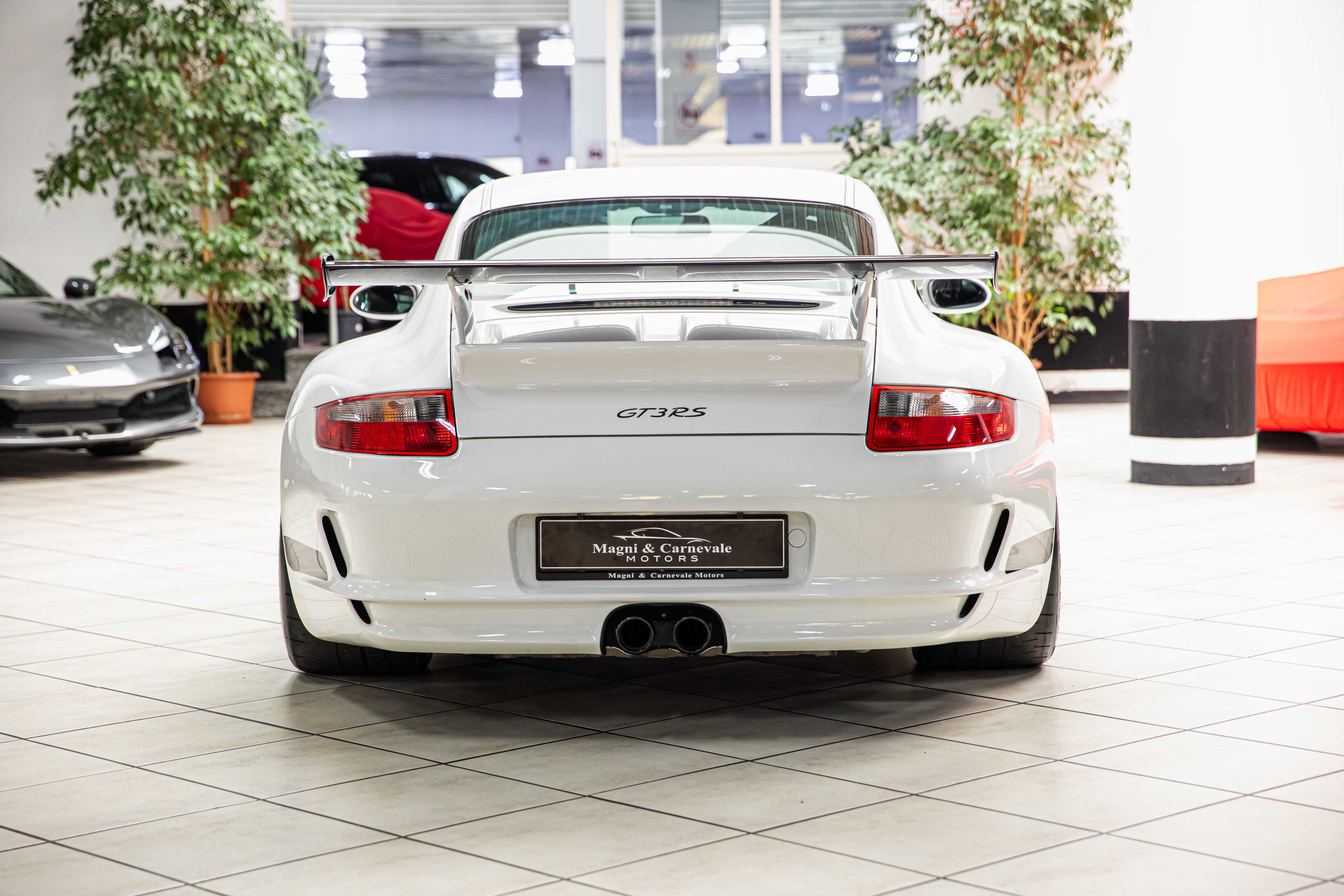2008 Porsche 911 GT3 RS proposée par un concessionnaire spécialisé à Milan, Italie, photo 11 sur 20
