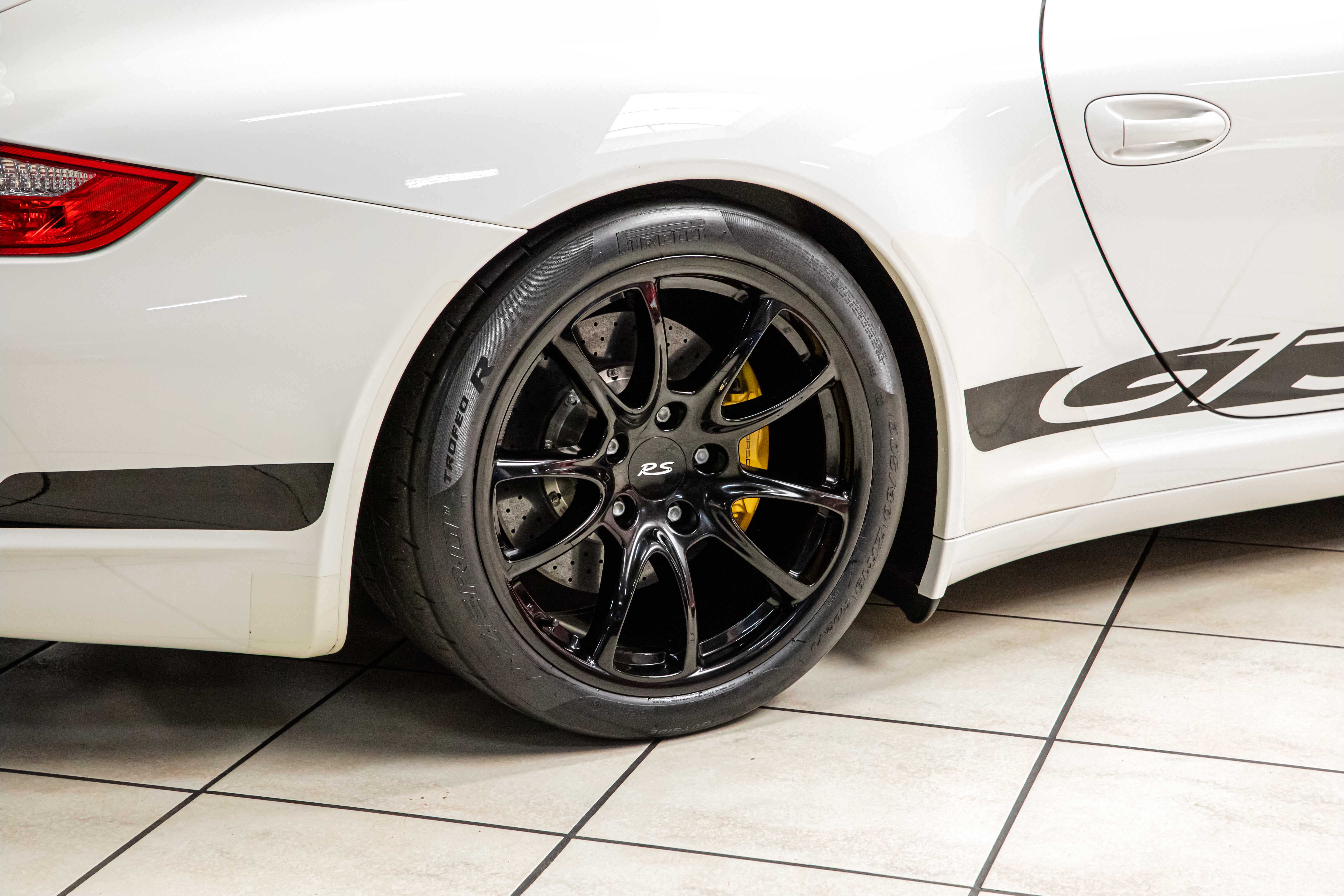 2008 Porsche 911 GT3 RS proposée par un concessionnaire spécialisé à Milan, Italie, photo 14 sur 20