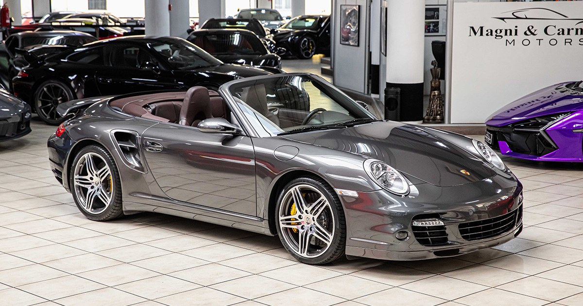 2008 Porsche 911 Turbo Cabriolet MK1 proposée par un concessionnaire spécialisé à Milan, Italie, photo principale
