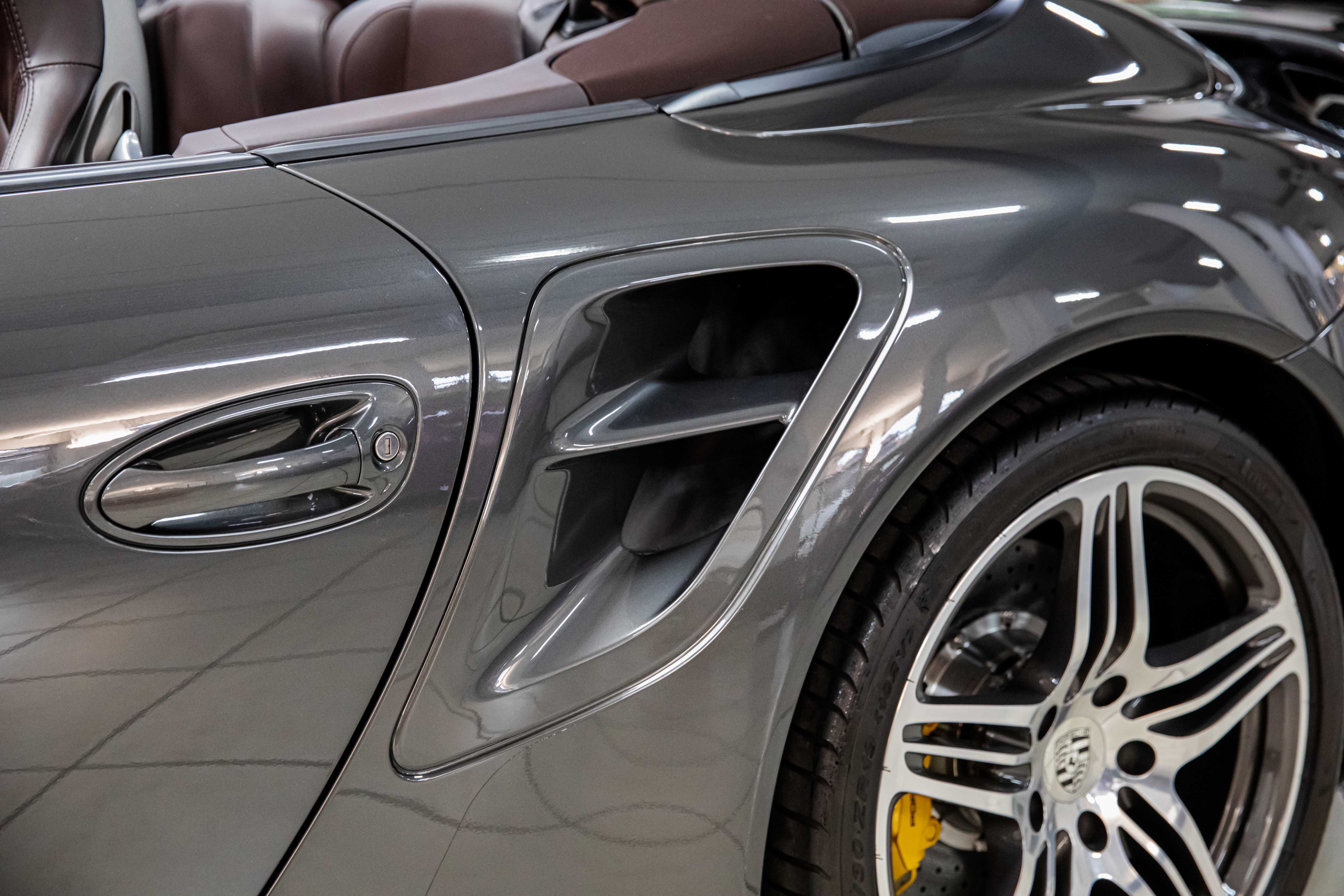 2008 Porsche 911 Turbo Cabriolet MK1 offered by a specialist dealer in Milan, Italy, photo 19 of 20