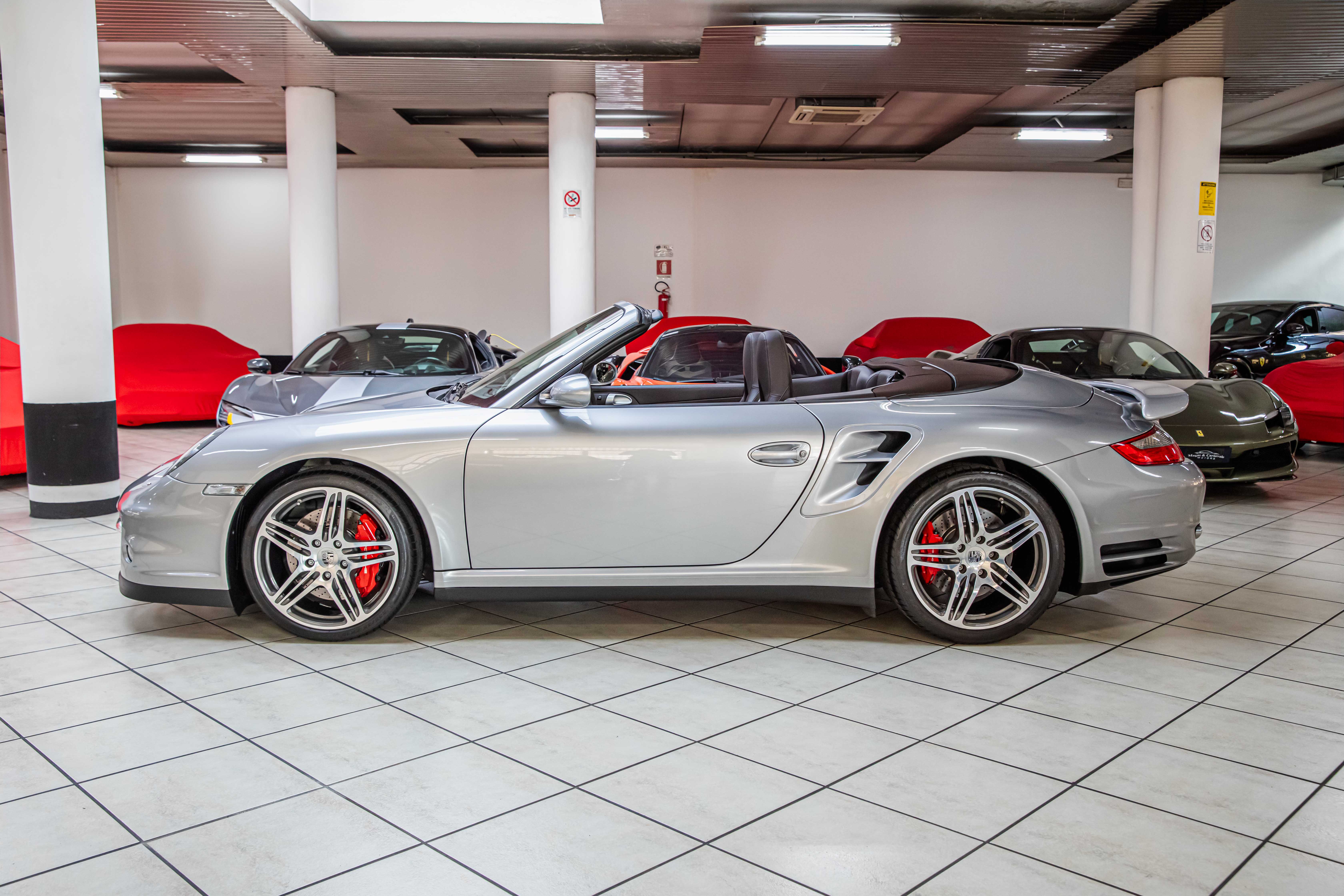 2008 Porsche 911 Turbo Cabriolet MK1 proposée par un concessionnaire spécialisé à Milan, Italie, photo 10 sur 20